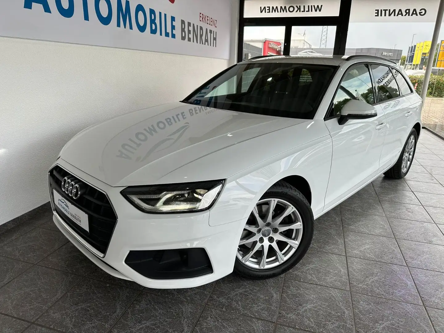 Audi A4 Avant 35 TFSI 2.0 *1.HAND*8-FACH*LED*ALU*TOP Blanc - 2