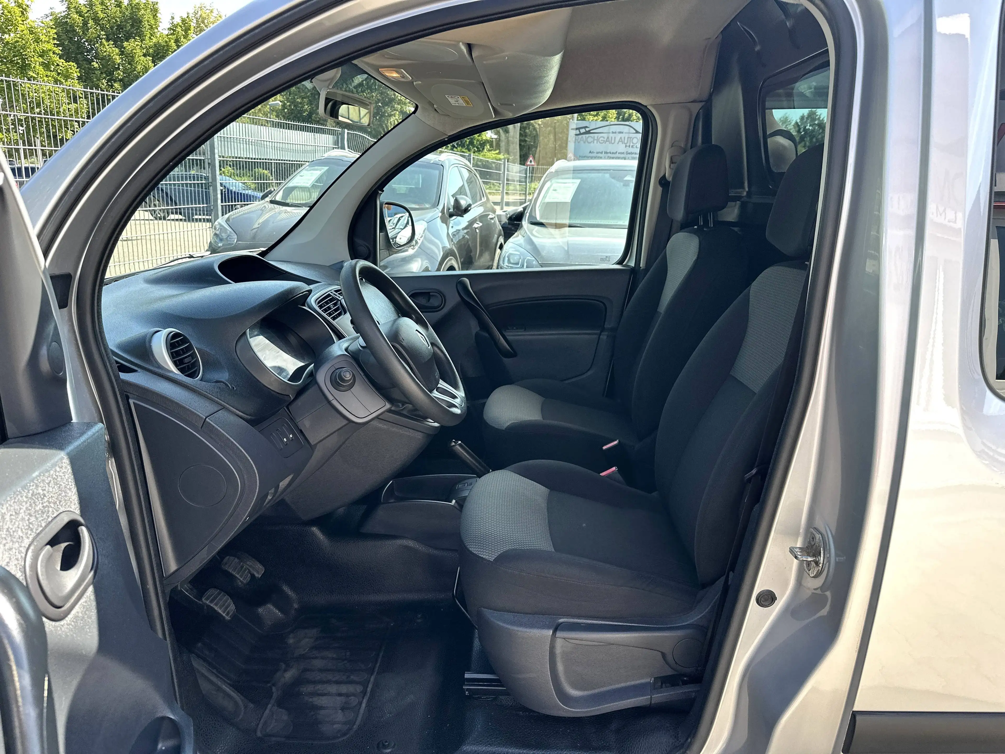Renault Kangoo 1.5 dCi*Klima*Navi*Parkpilot*110 PS*sehr sparsam — photo 12