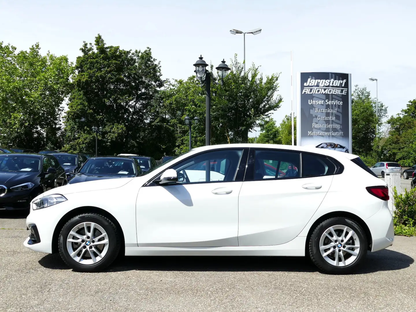 BMW 118 iA SportLine LiveNaviProf Kam Sound Lenkrhz. Weiß - 2