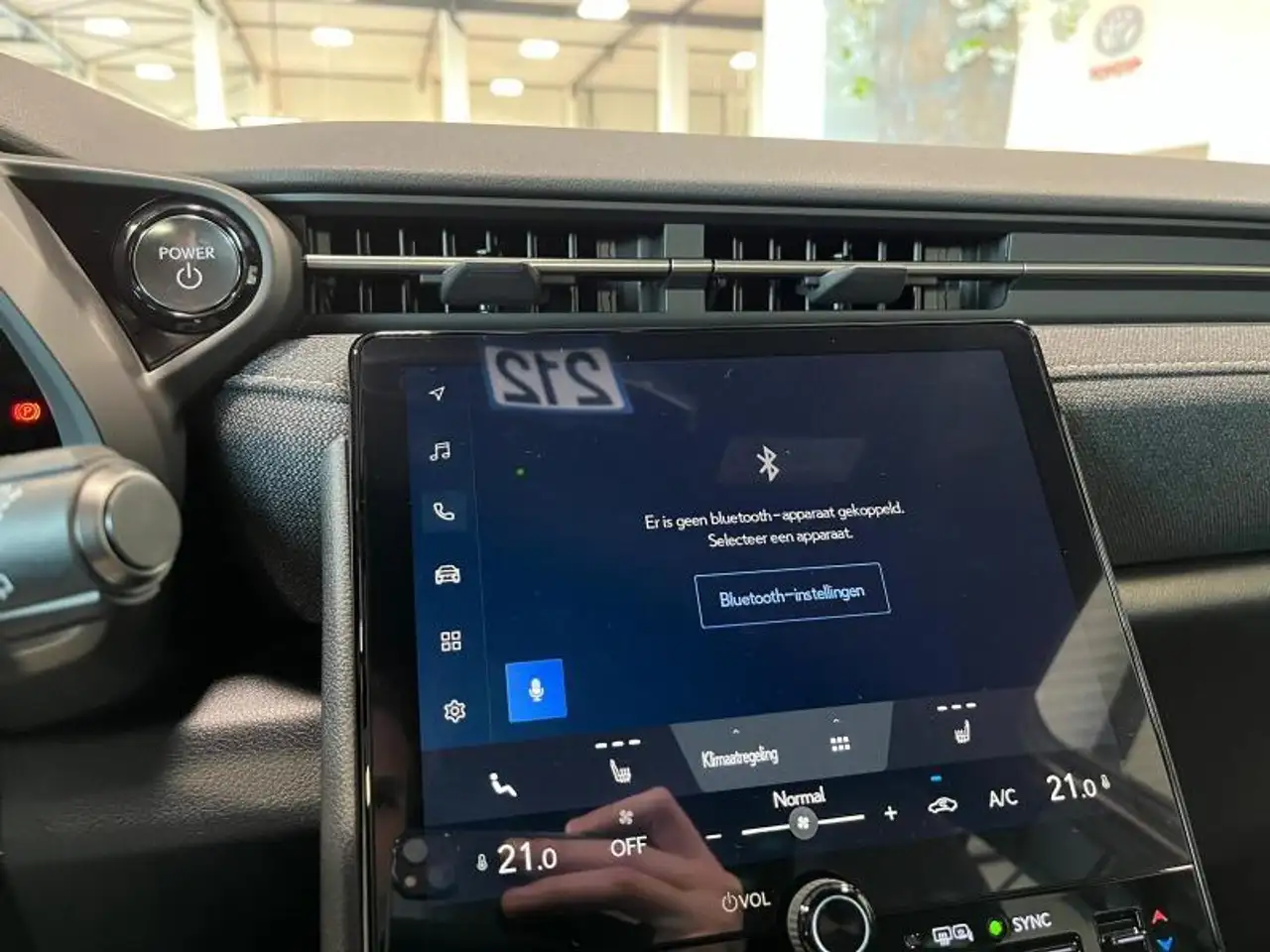Lexus LBX 2026 — фото 15