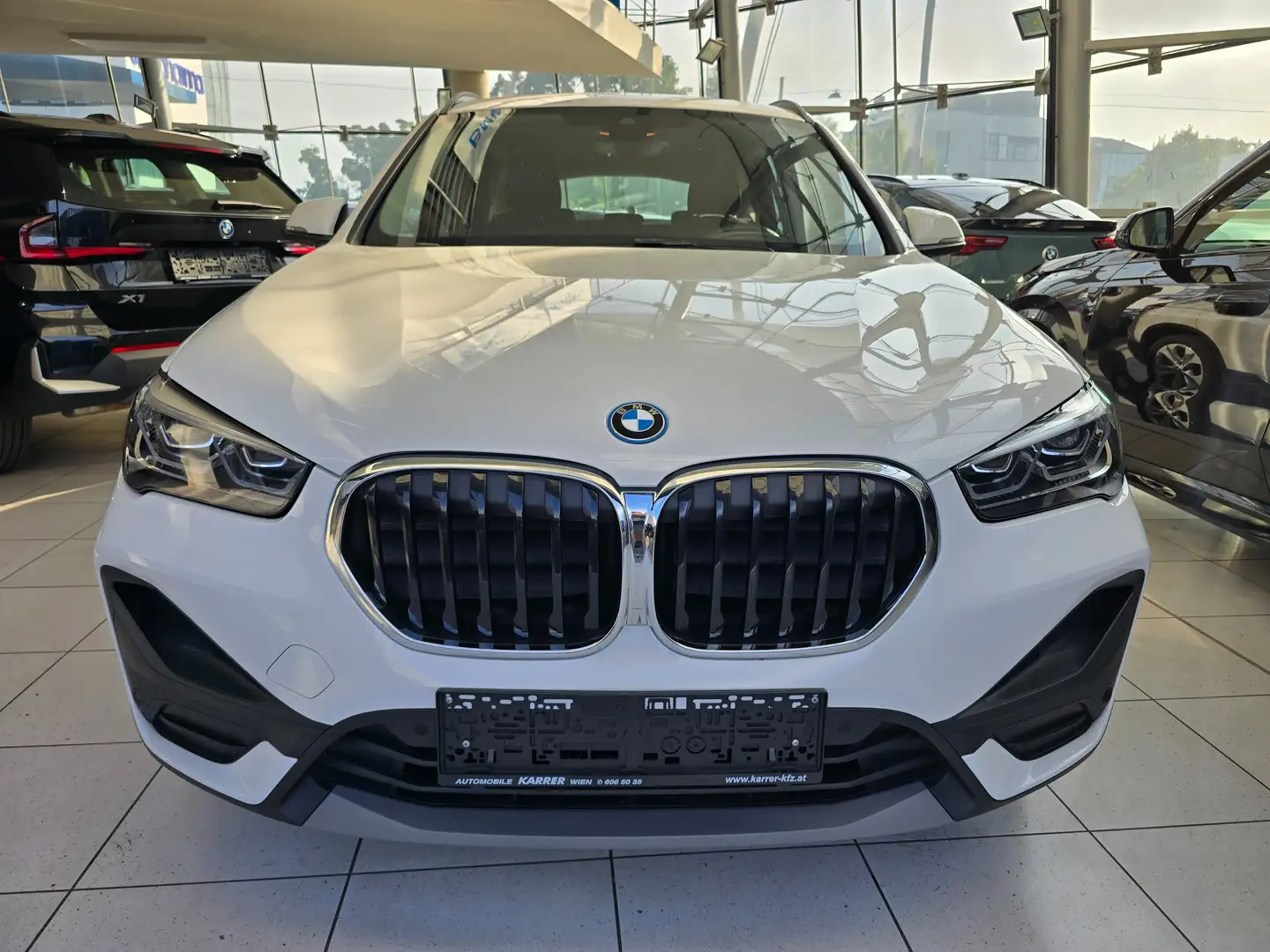 BMW X1 25e Hybrid Allrad A. Komfortzugang/Navigation/LED Weiß - 2