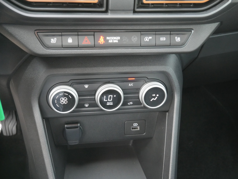 Dacia Sandero Stepway Expression TCe 90 NAVI LED — photo 10
