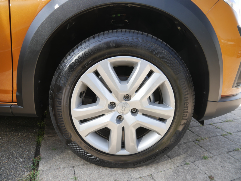 Dacia Sandero Stepway Expression TCe 90 NAVI LED — photo 5