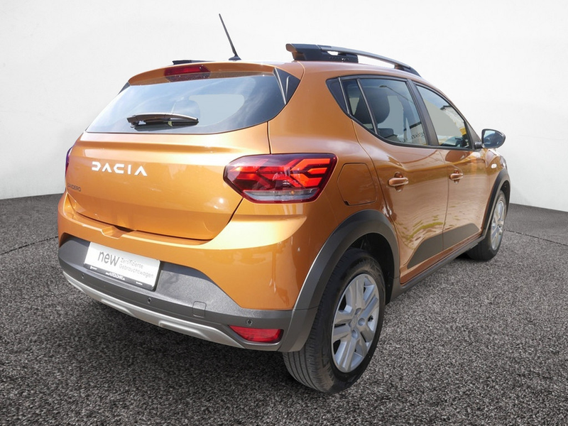 Dacia Sandero Stepway Expression TCe 90 NAVI LED — photo 3