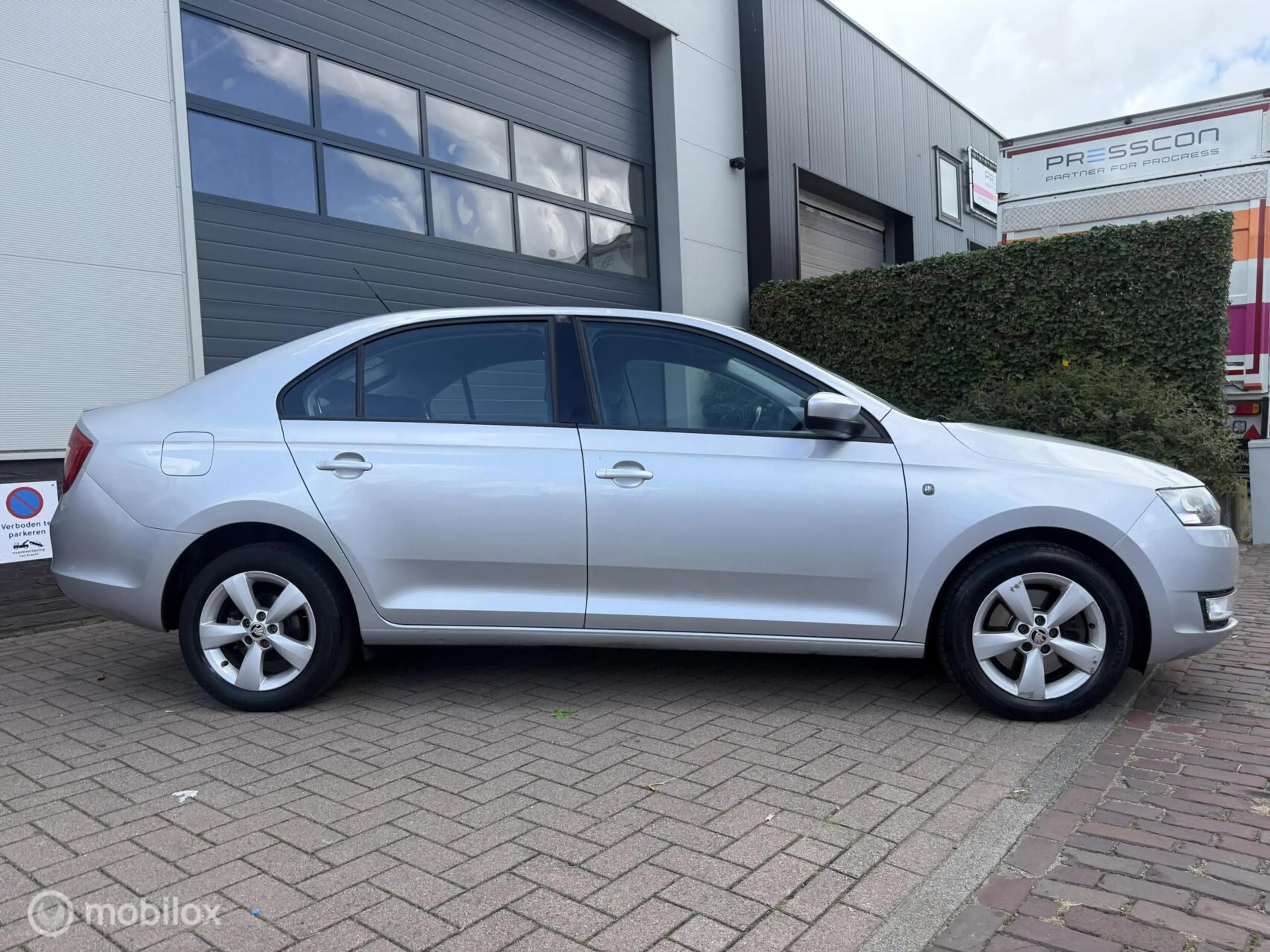 Skoda Rapid/Spaceback 1.4 TSI Greentech Elegance AUTOMAAT/ TREKHAAK — photo 4
