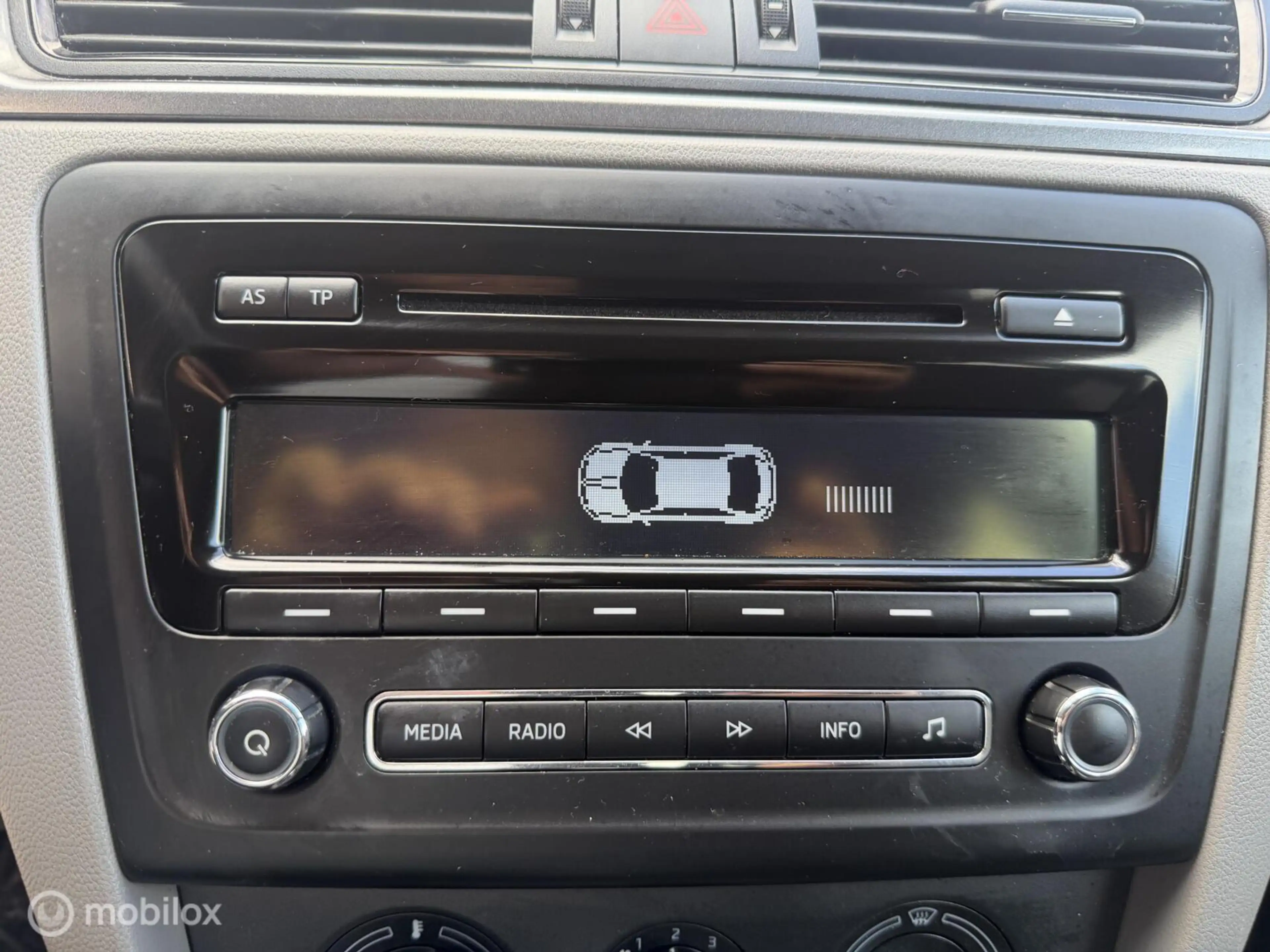 Skoda Rapid/Spaceback 1.4 TSI Greentech Elegance AUTOMAAT/ TREKHAAK — photo 15