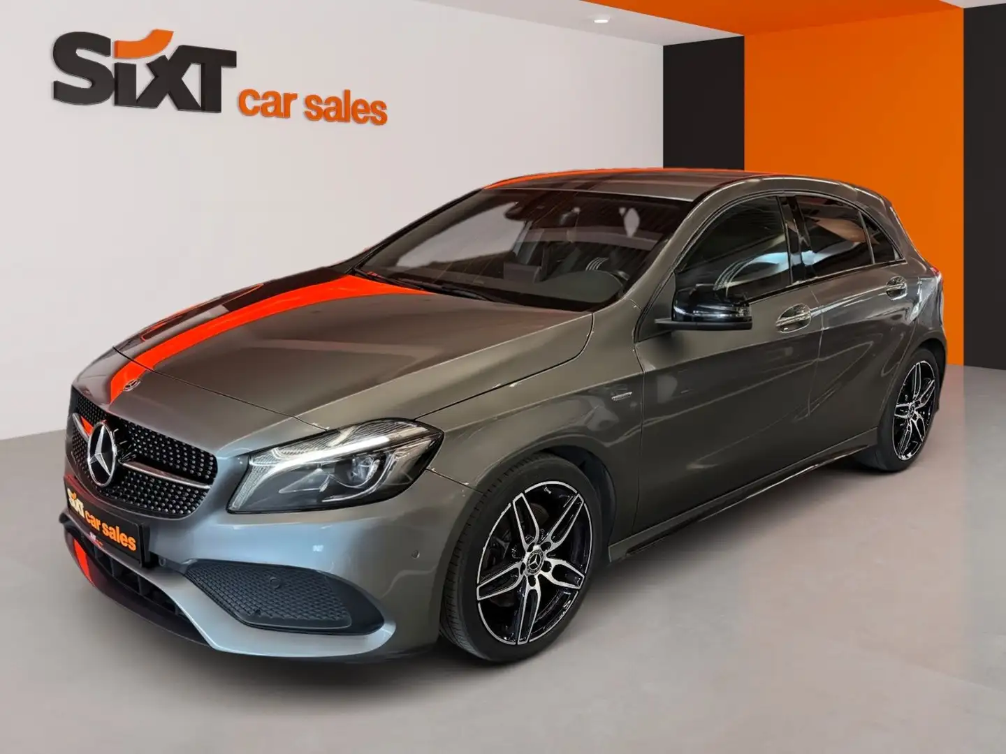 Mercedes-Benz A 220 d AMG L. Nav|LED|ParkAs|+Kam|harman|Standh Grau - 2