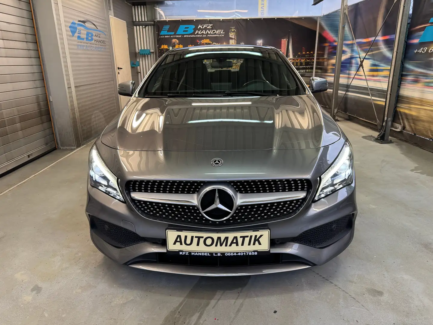 Mercedes-Benz CLA 180 CLA 180 AMG PANORAMA Grigio - 2