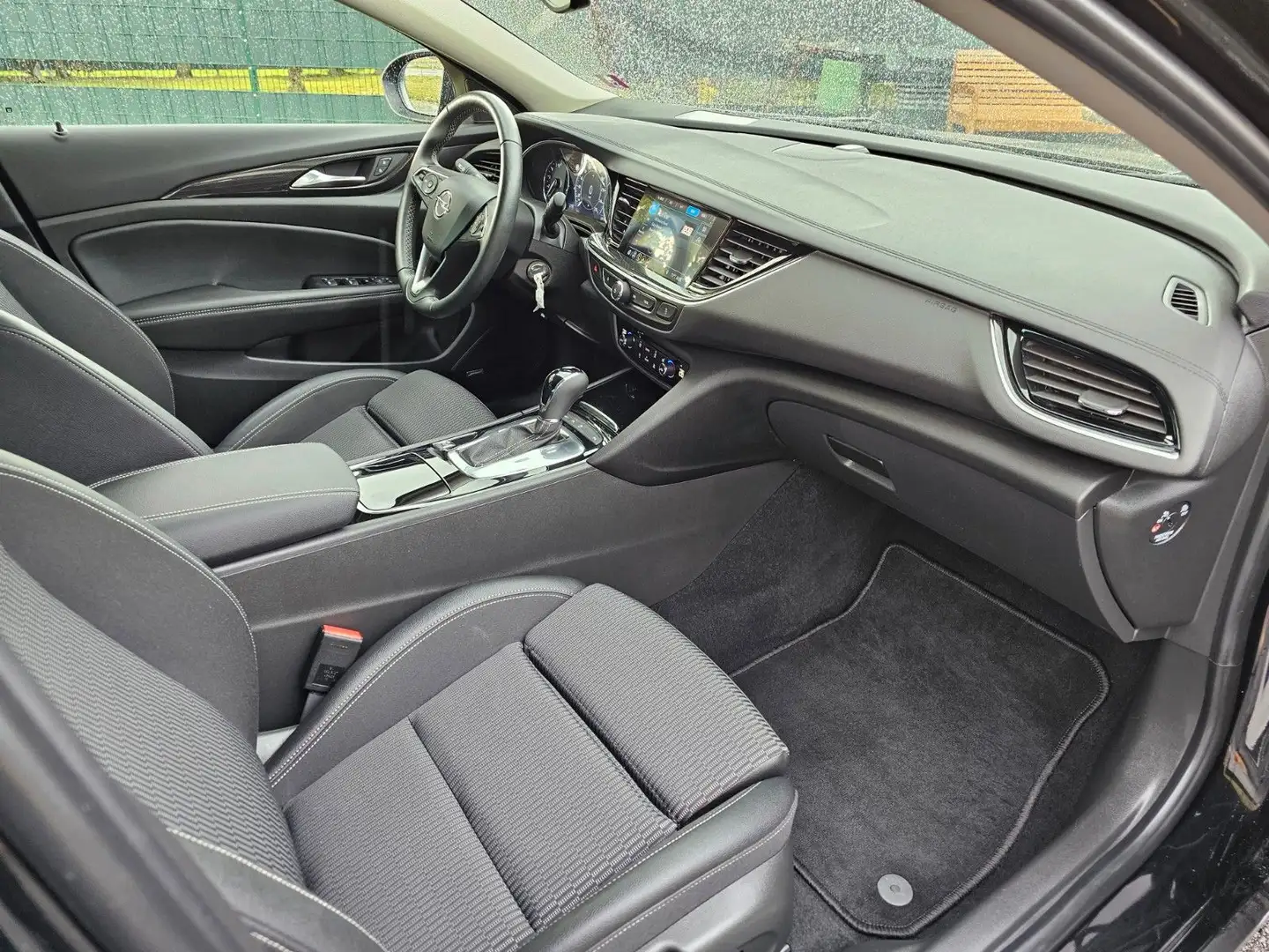 Opel Insignia B Grand Sport Dynamic Schwarz - 2