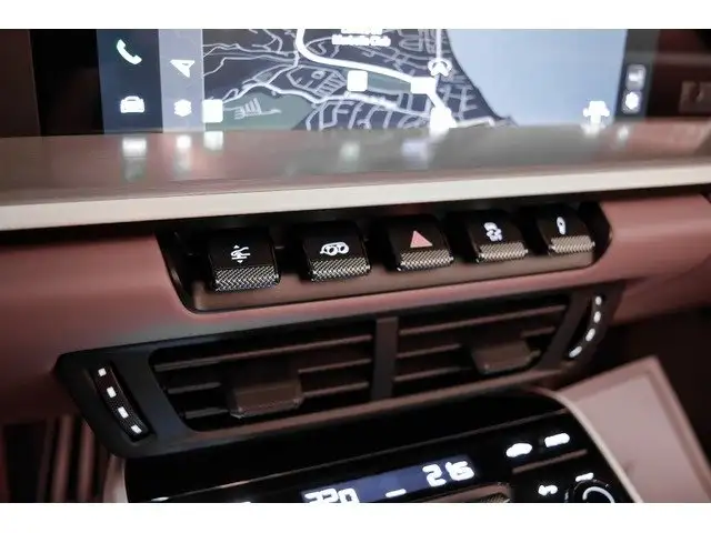Porsche 992 view 14