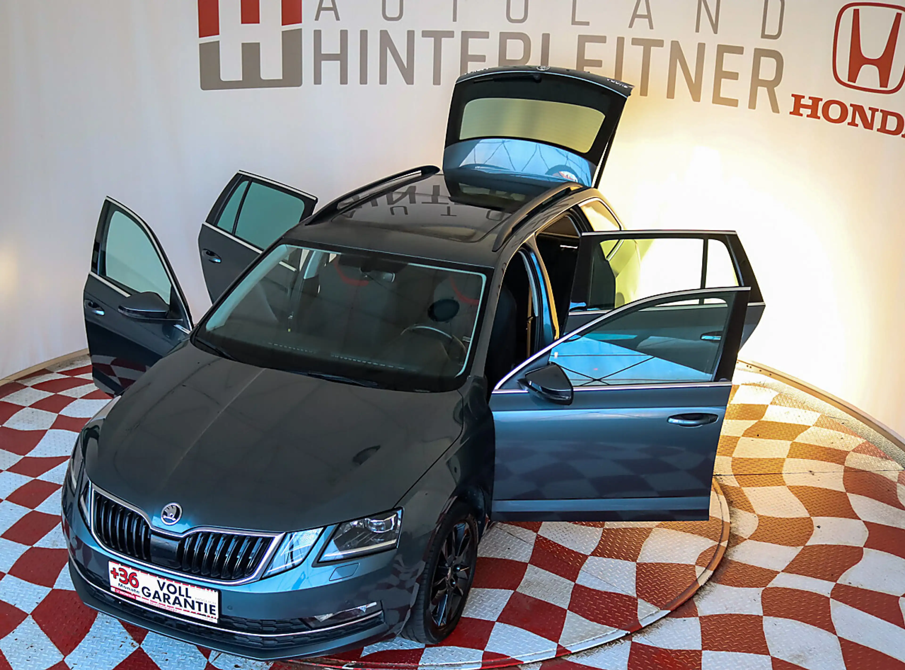 Skoda Octavia Combi Sport Limited TDI 4x4 LED VIRTUAL PANORAMA — photo 3