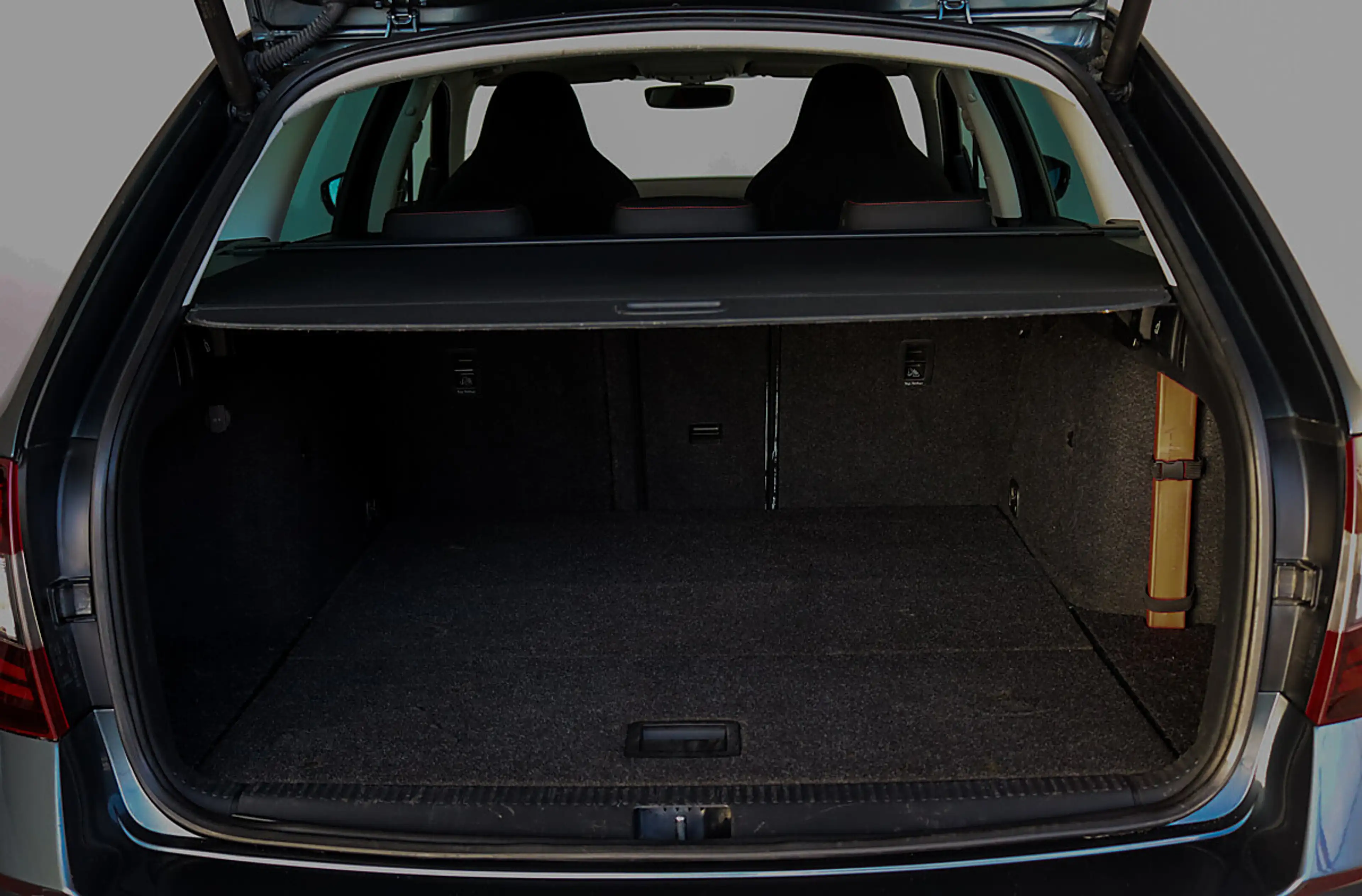 Skoda Octavia Combi Sport Limited TDI 4x4 LED VIRTUAL PANORAMA — photo 12