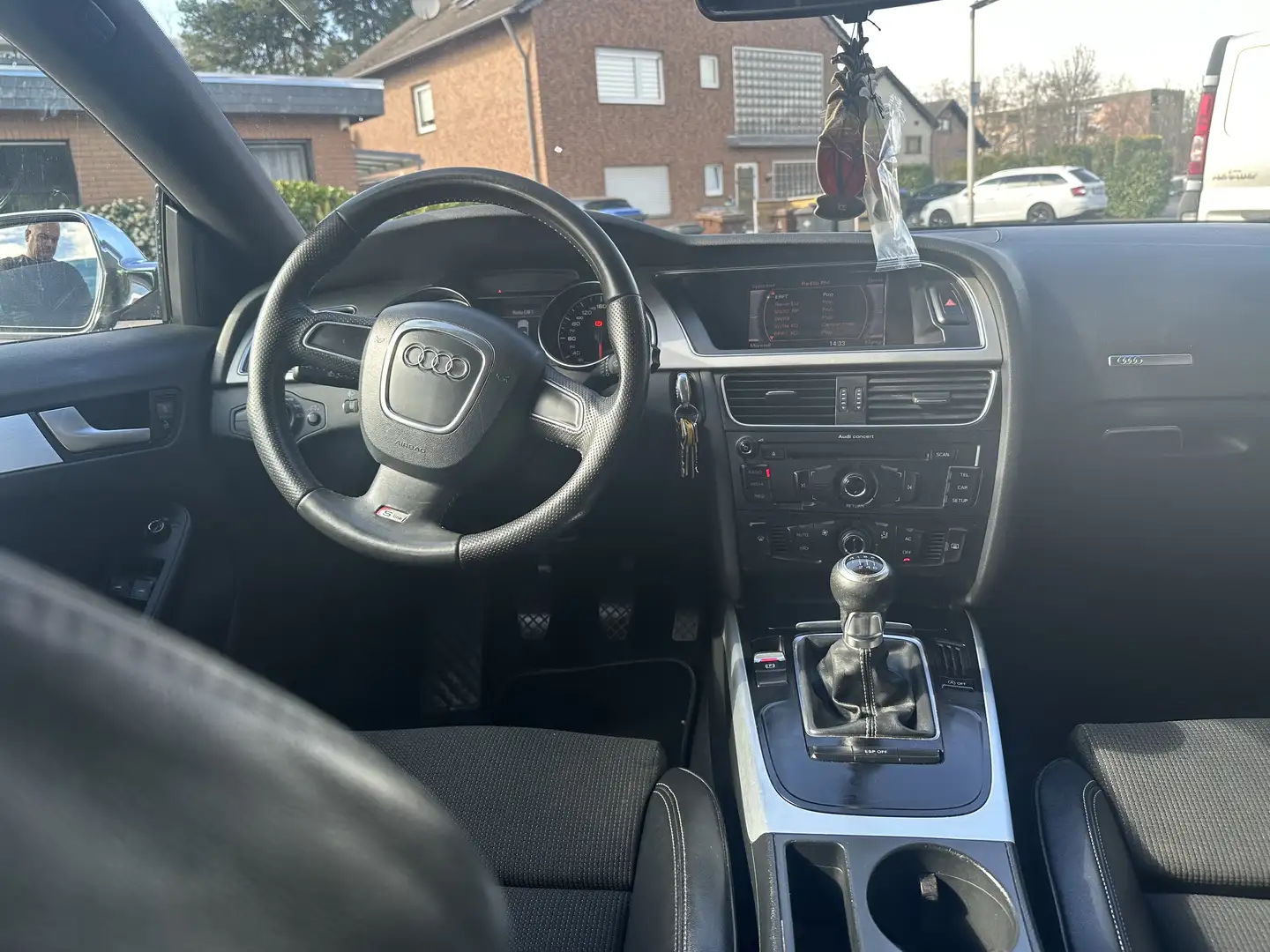 Audi A5 2.0 TFSI (132kW) Schwarz - 1