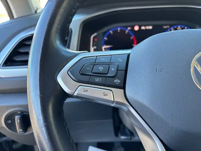 Volkswagen T-Roc view 14