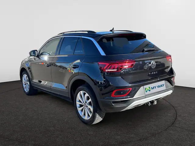 Volkswagen T-Roc view 2