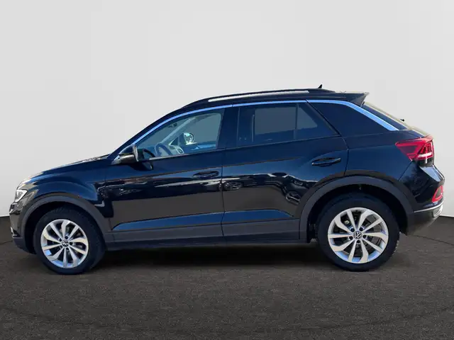 Volkswagen T-Roc view 8
