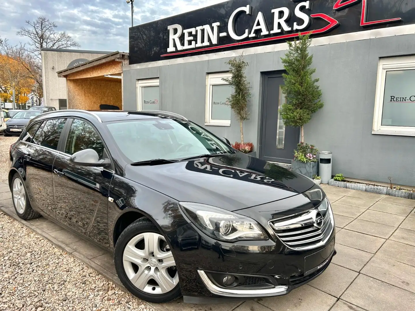 Opel Insignia A 1.6 Edition/NAVI/XENON/SHZ/MFL/LED/ Negro - 1