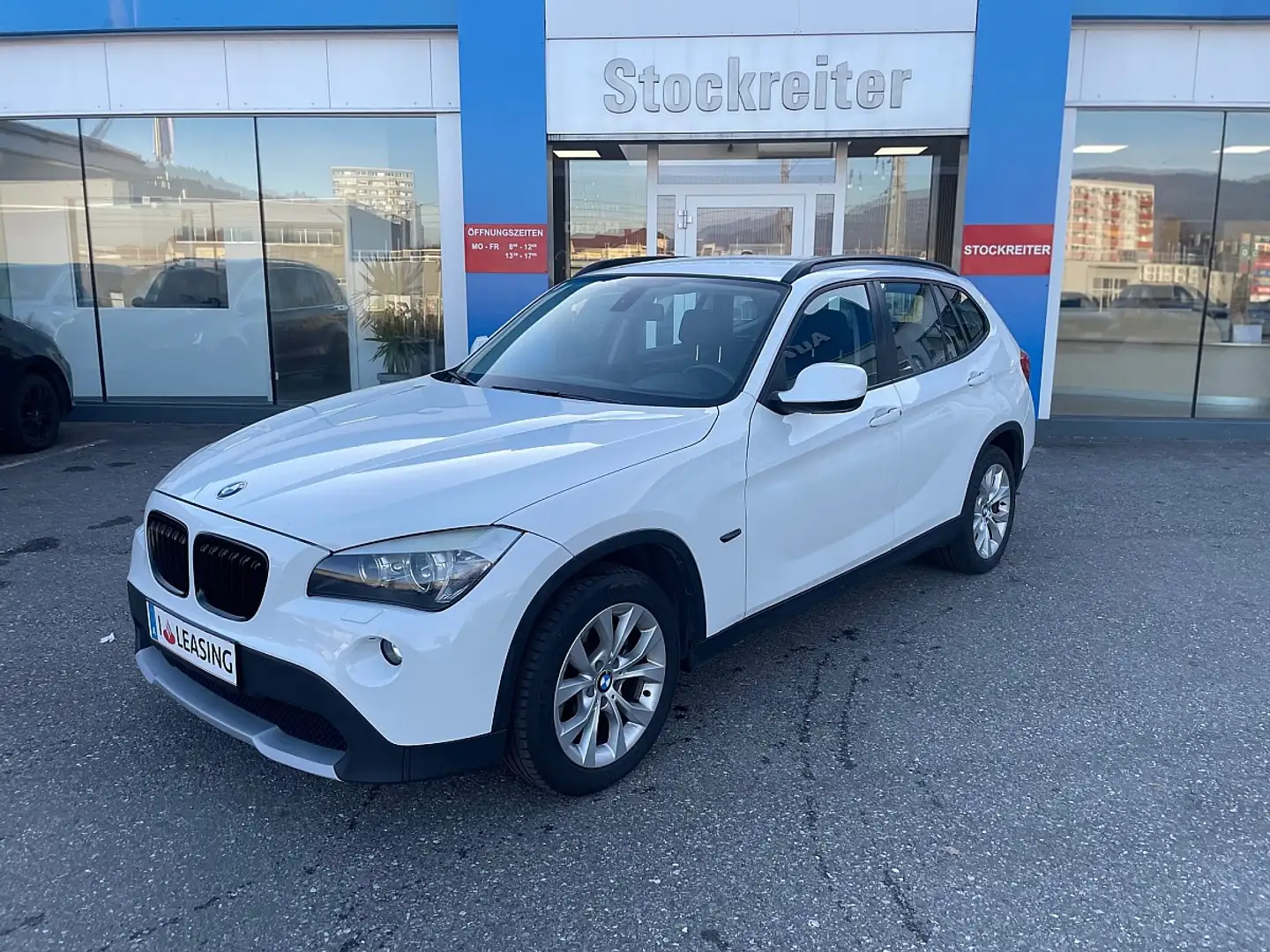 BMW X1 xDrive18d Österreich Paket*XENON*TEMPO*PDC Weiß - 1