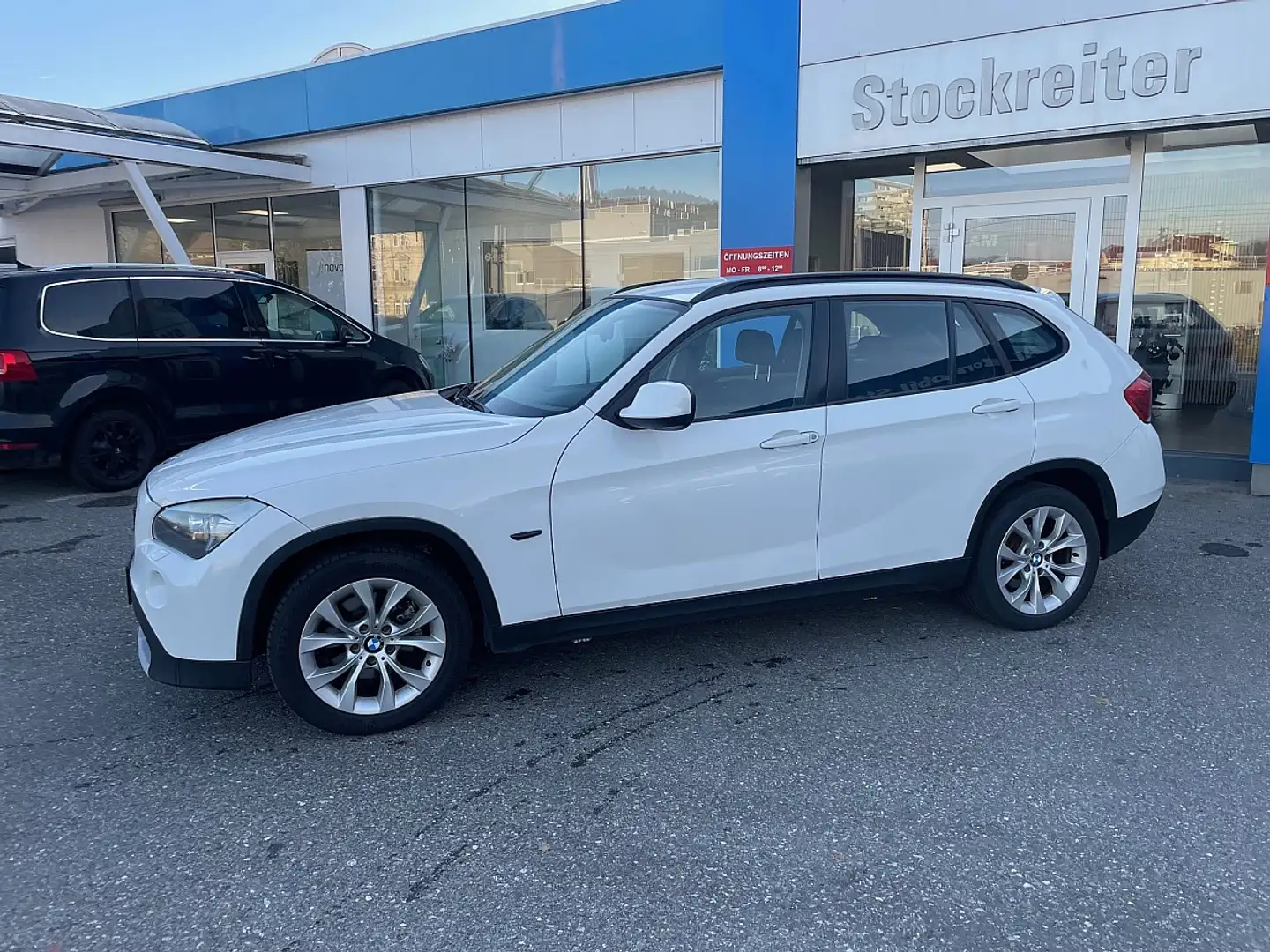 BMW X1 xDrive18d Österreich Paket*XENON*TEMPO*PDC Weiß - 2