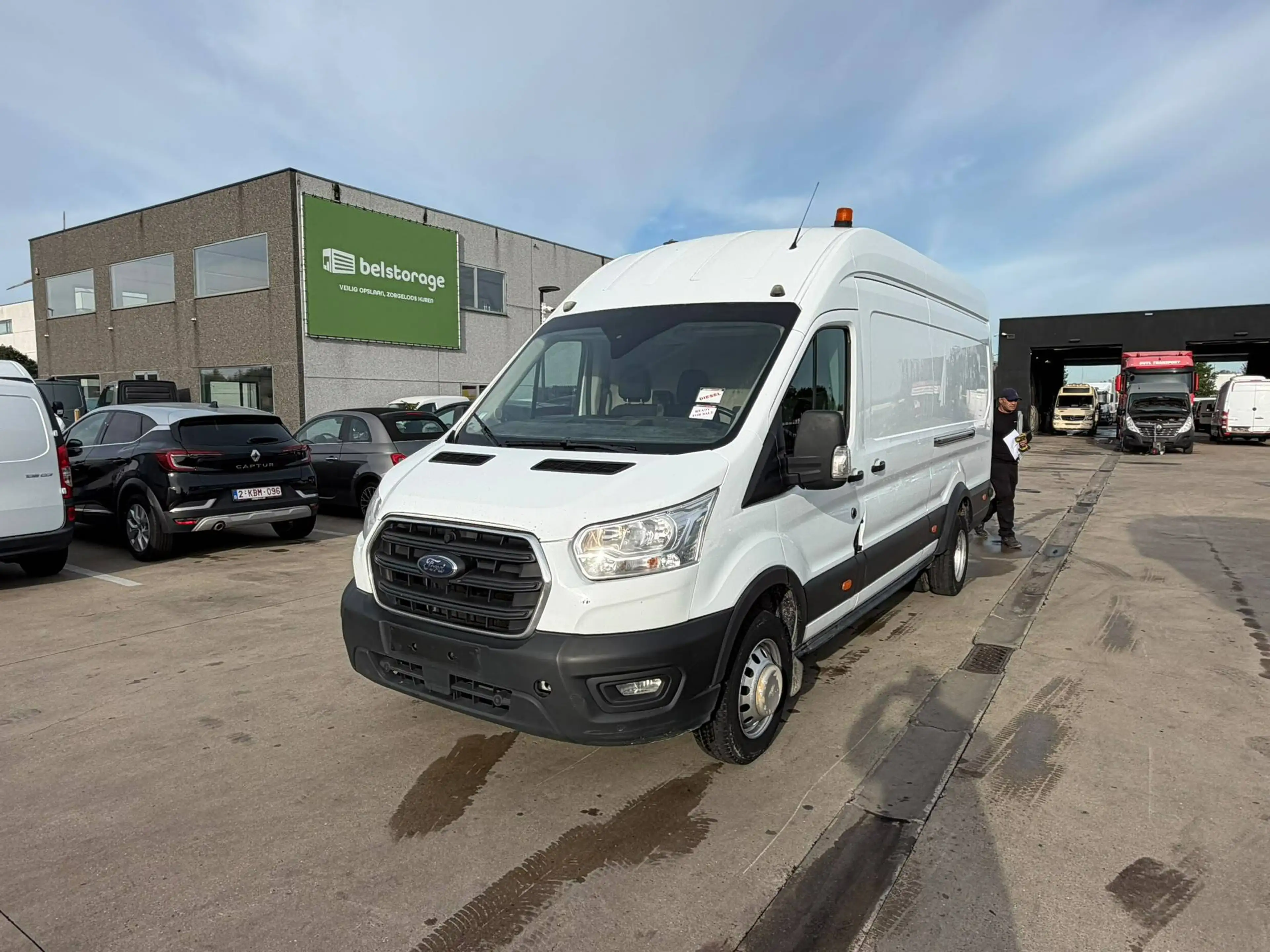 Ford Transit (Stock ID 57364) — photo 3