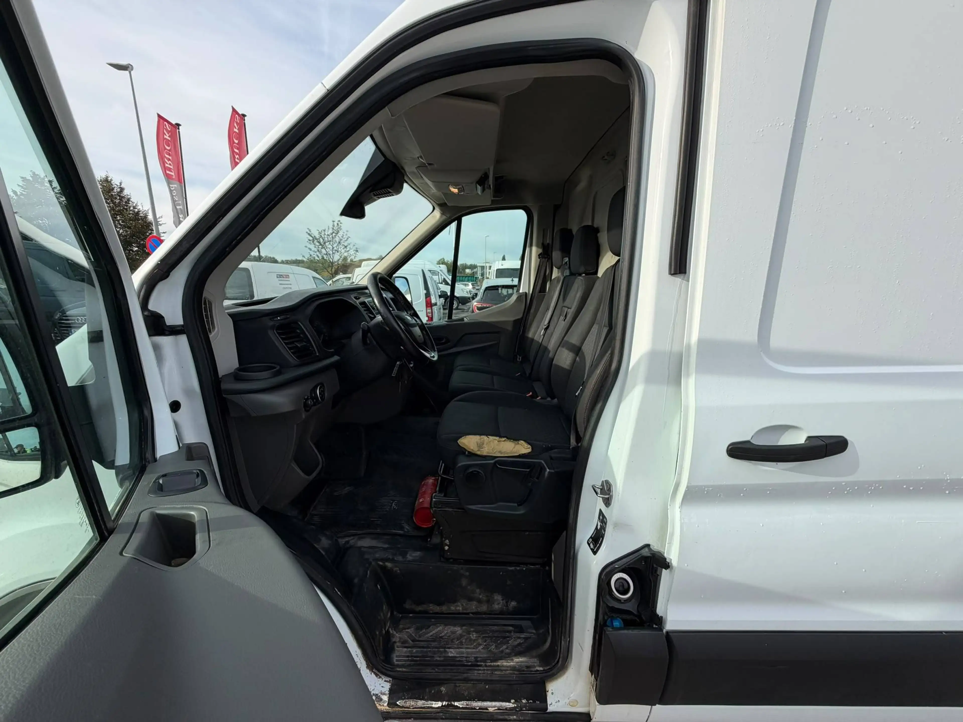 Ford Transit (Stock ID 57364) — photo 12