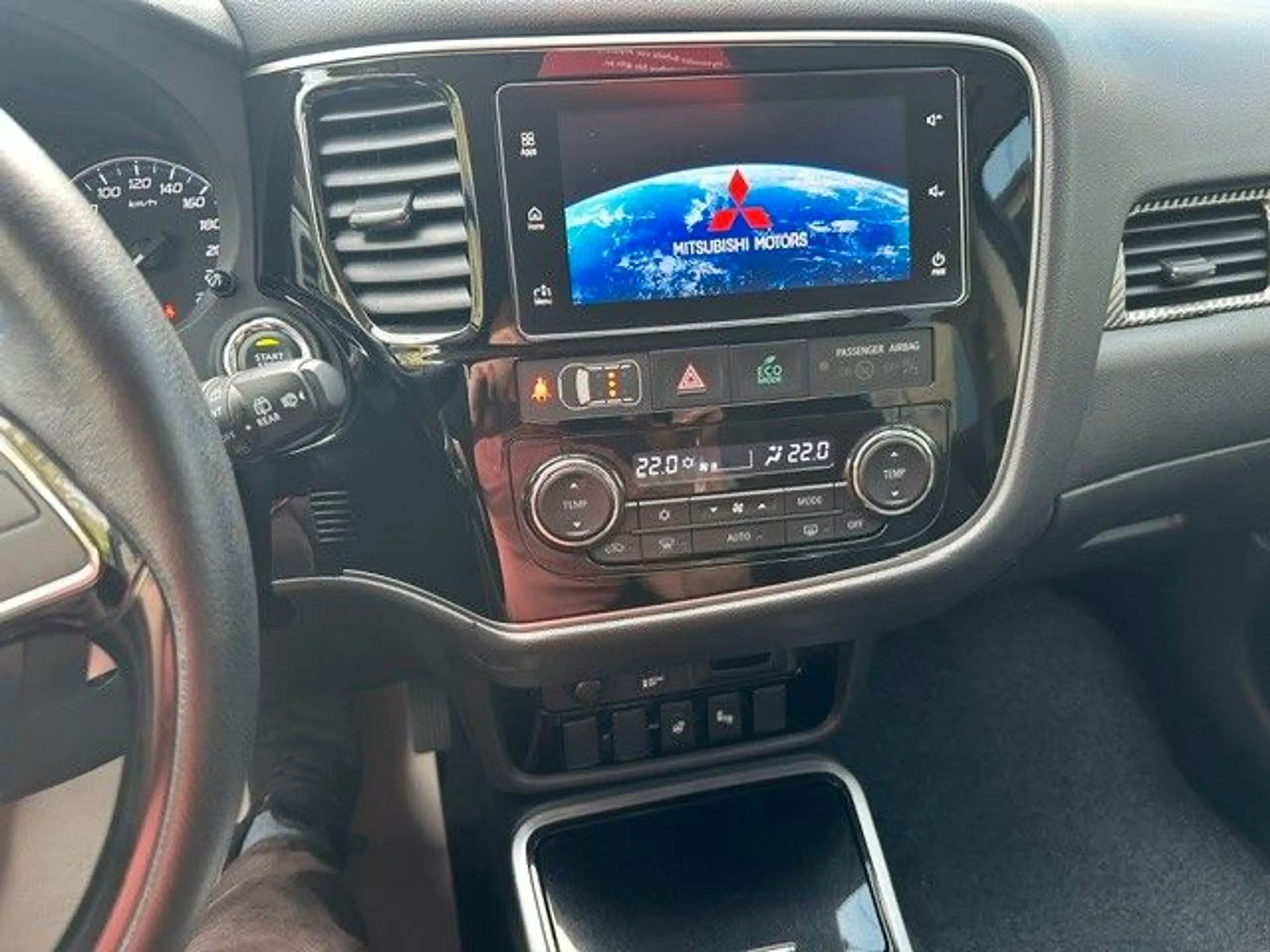 Mitsubishi Outlander Plus 4WD/AHK/Bi-LED/Kamera/Keyless GO — photo 15
