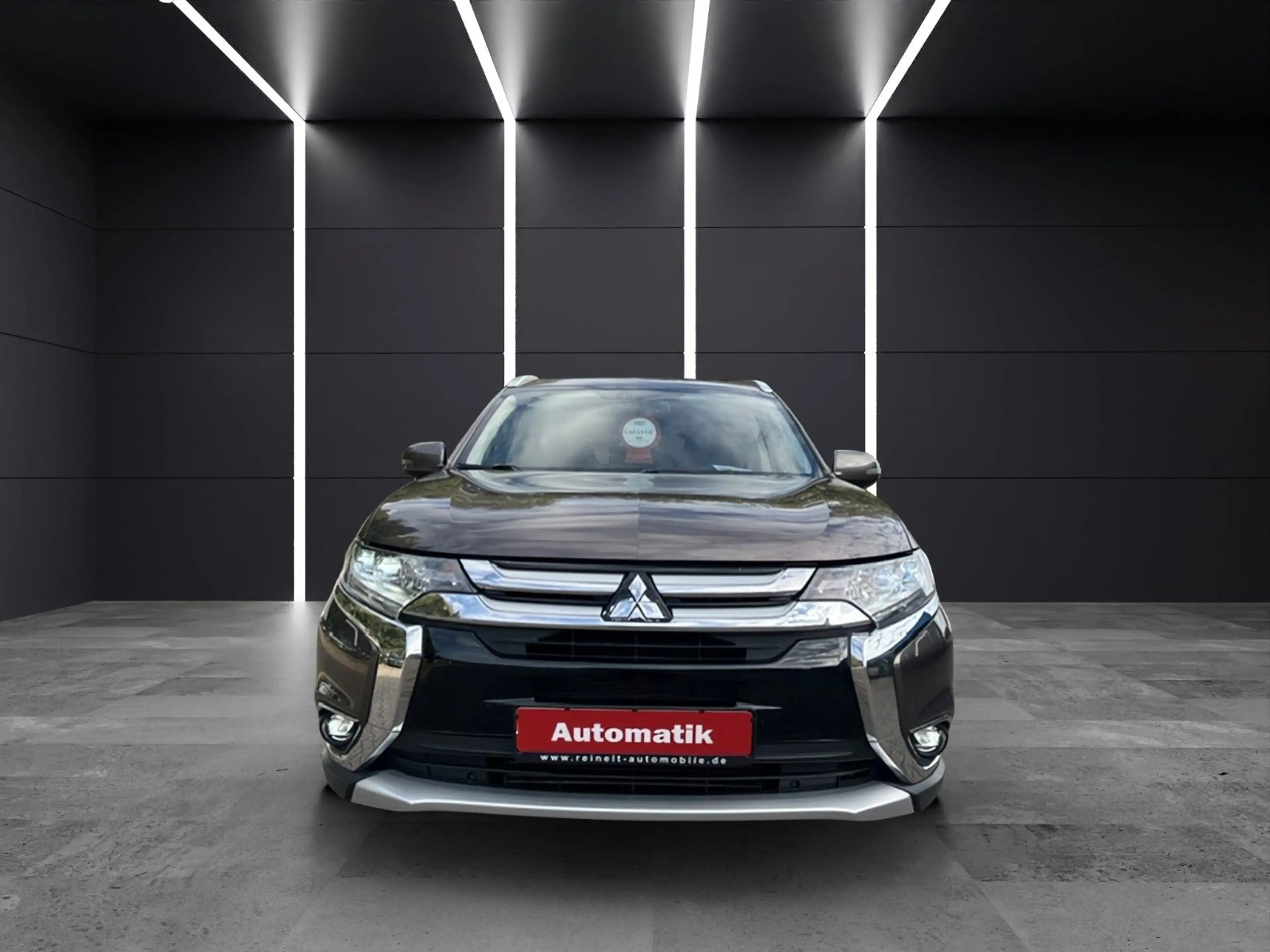 Mitsubishi Outlander Plus 4WD/AHK/Bi-LED/Kamera/Keyless GO — photo 5