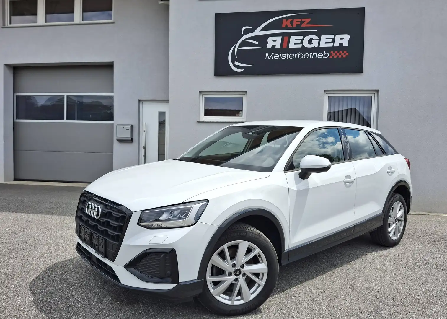 Audi Q2 Q2 35 TDI quattro S-tronic Weiß - 1