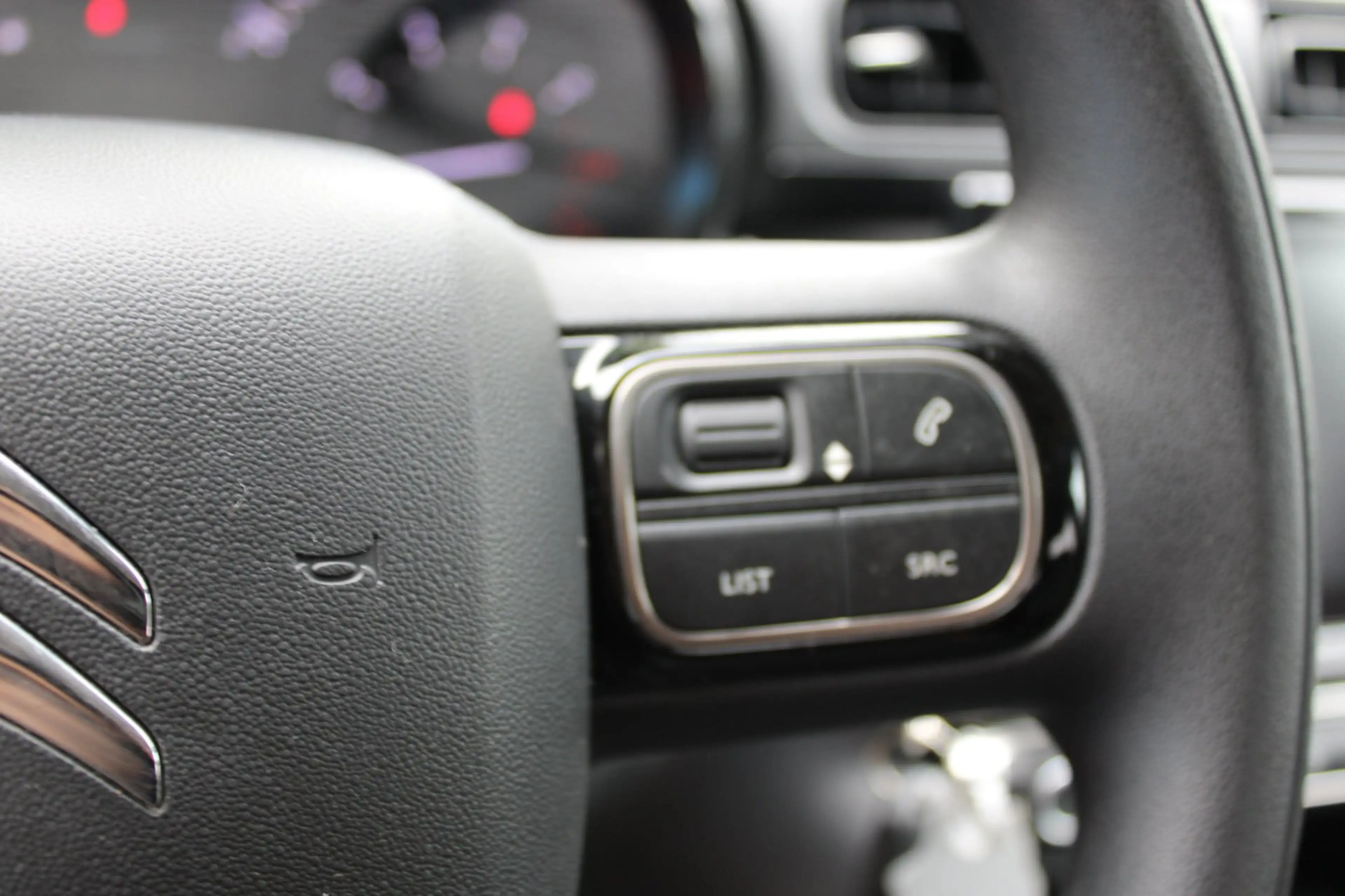 Citroen C3 1.2 PureTech Shine, Navi, Cruise, Clima. — photo 21