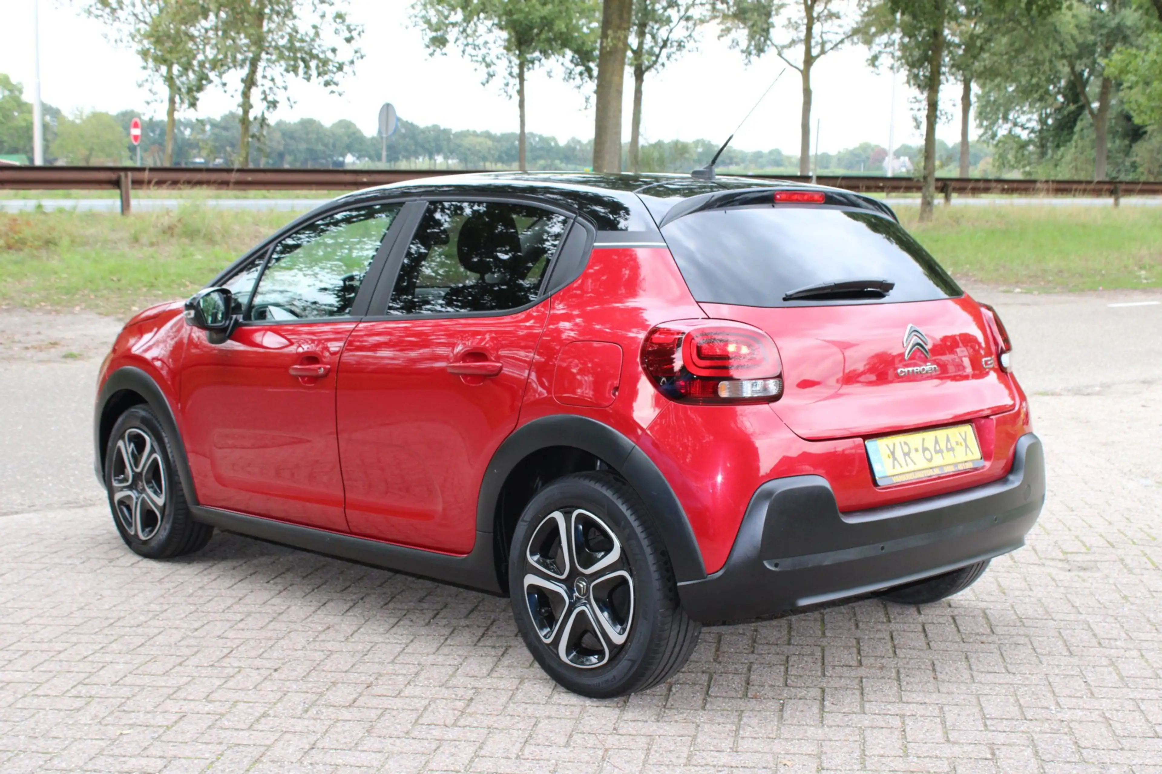 Citroen C3 1.2 PureTech Shine, Navi, Cruise, Clima. — photo 5