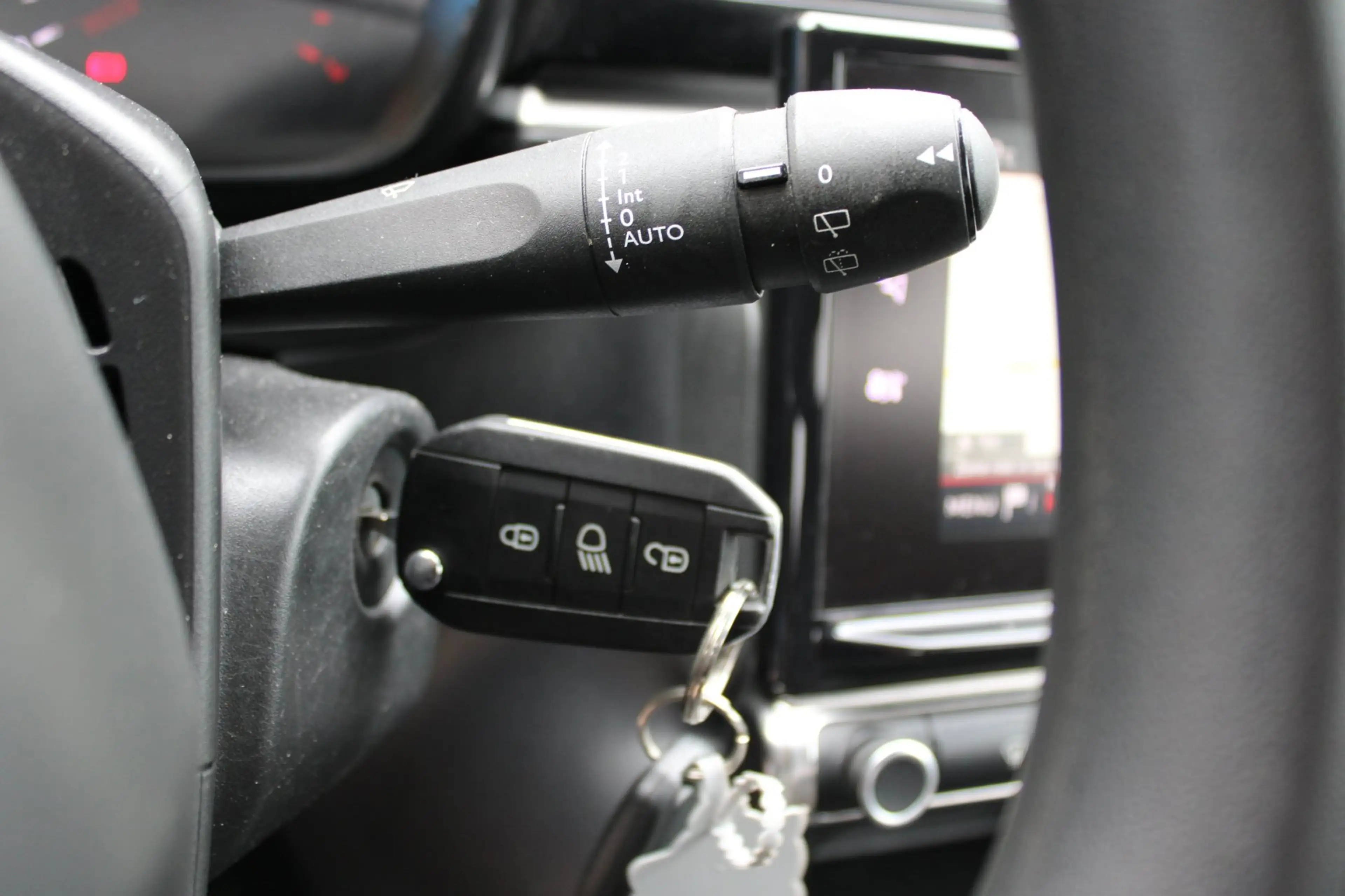 Citroen C3 1.2 PureTech Shine, Navi, Cruise, Clima. — photo 23