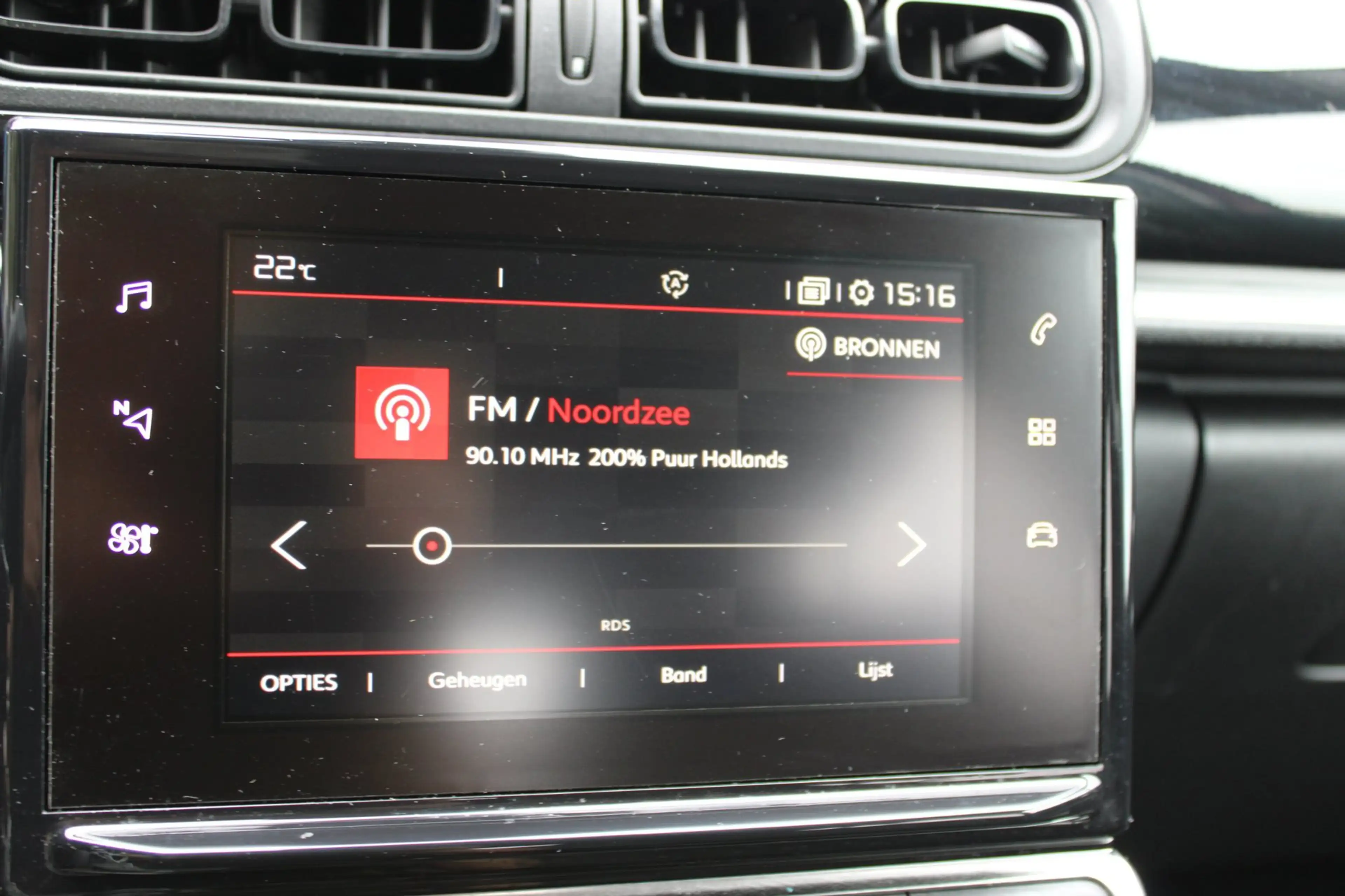 Citroen C3 1.2 PureTech Shine, Navi, Cruise, Clima. — photo 25