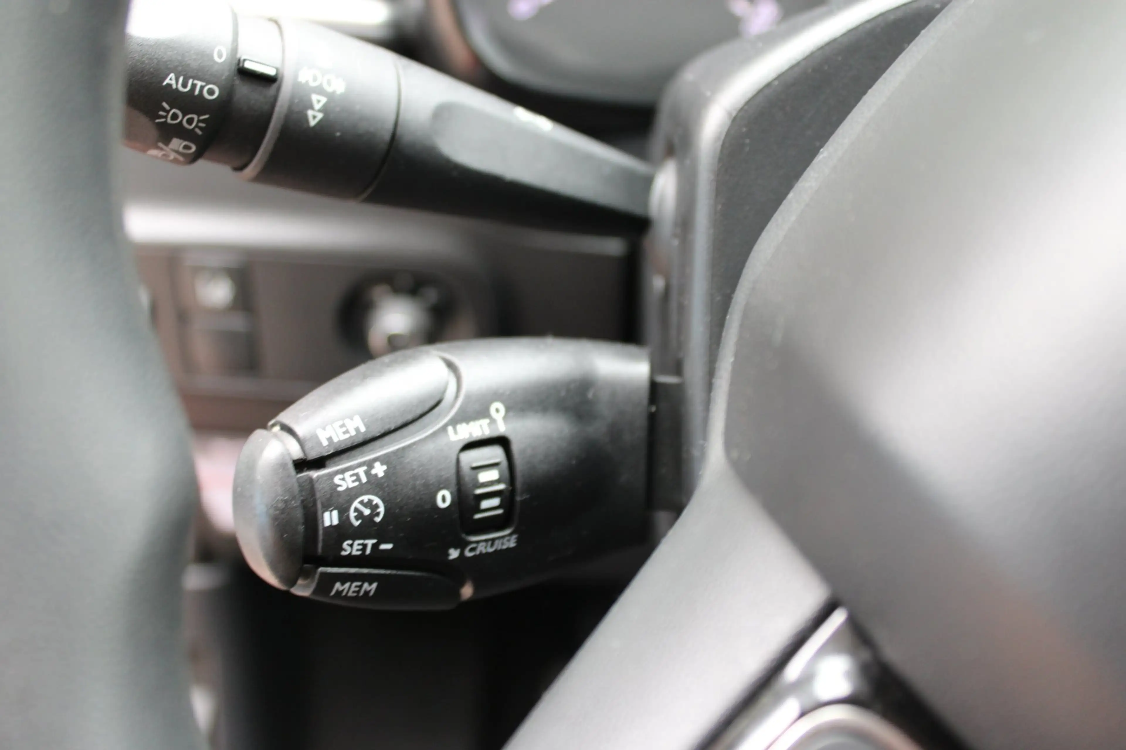 Citroen C3 1.2 PureTech Shine, Navi, Cruise, Clima. — photo 22