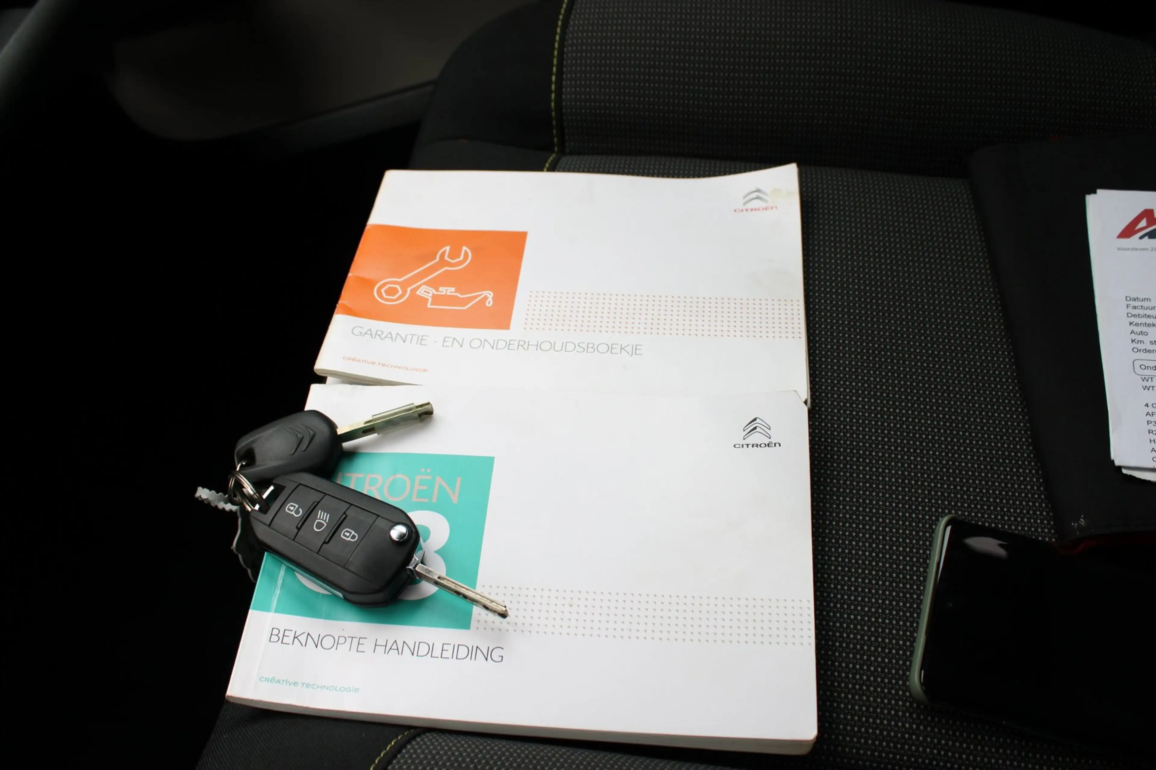 Citroen C3 1.2 PureTech Shine, Navi, Cruise, Clima. — photo 28