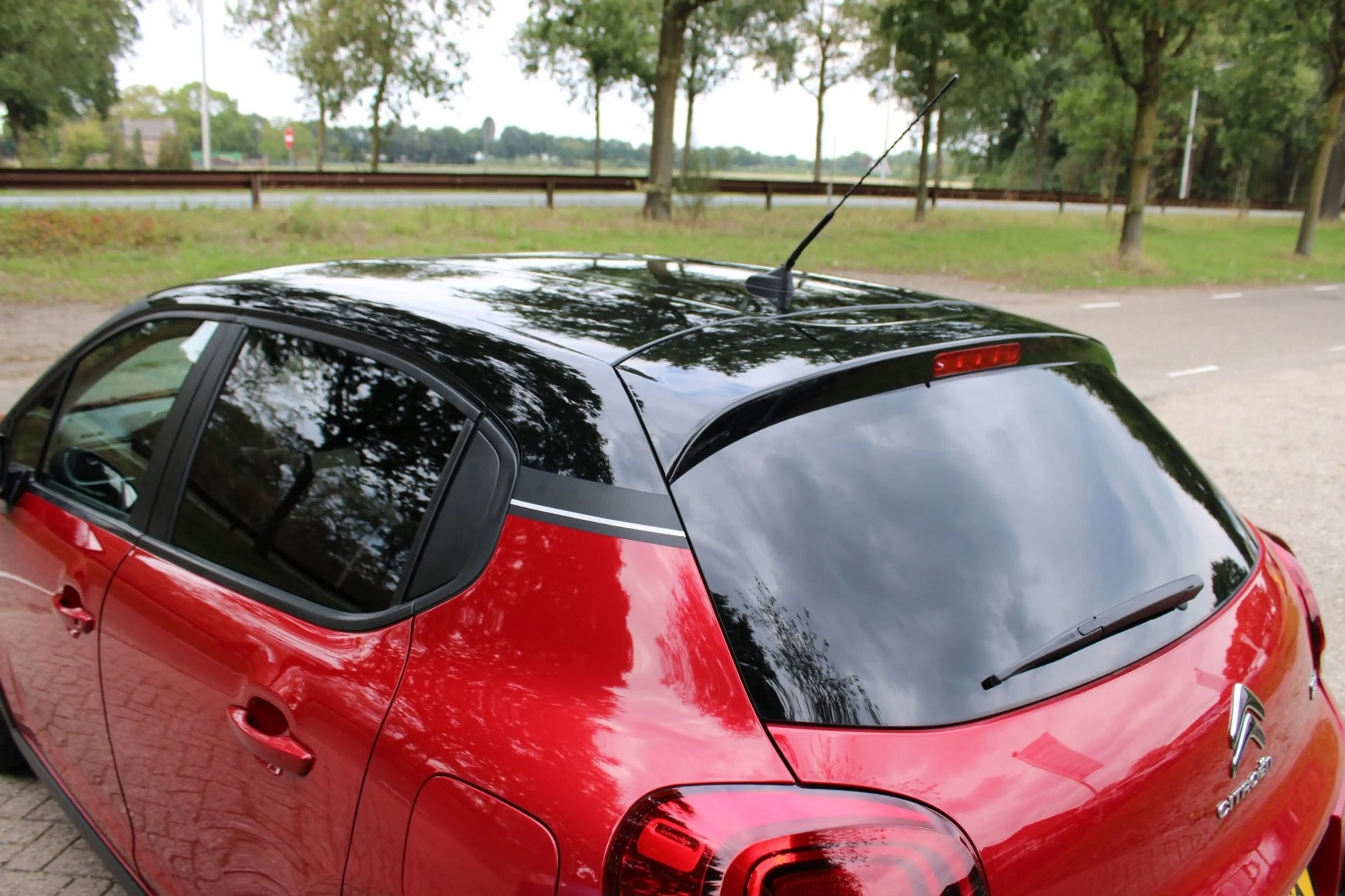 Citroen C3 1.2 PureTech Shine, Navi, Cruise, Clima. — photo 8