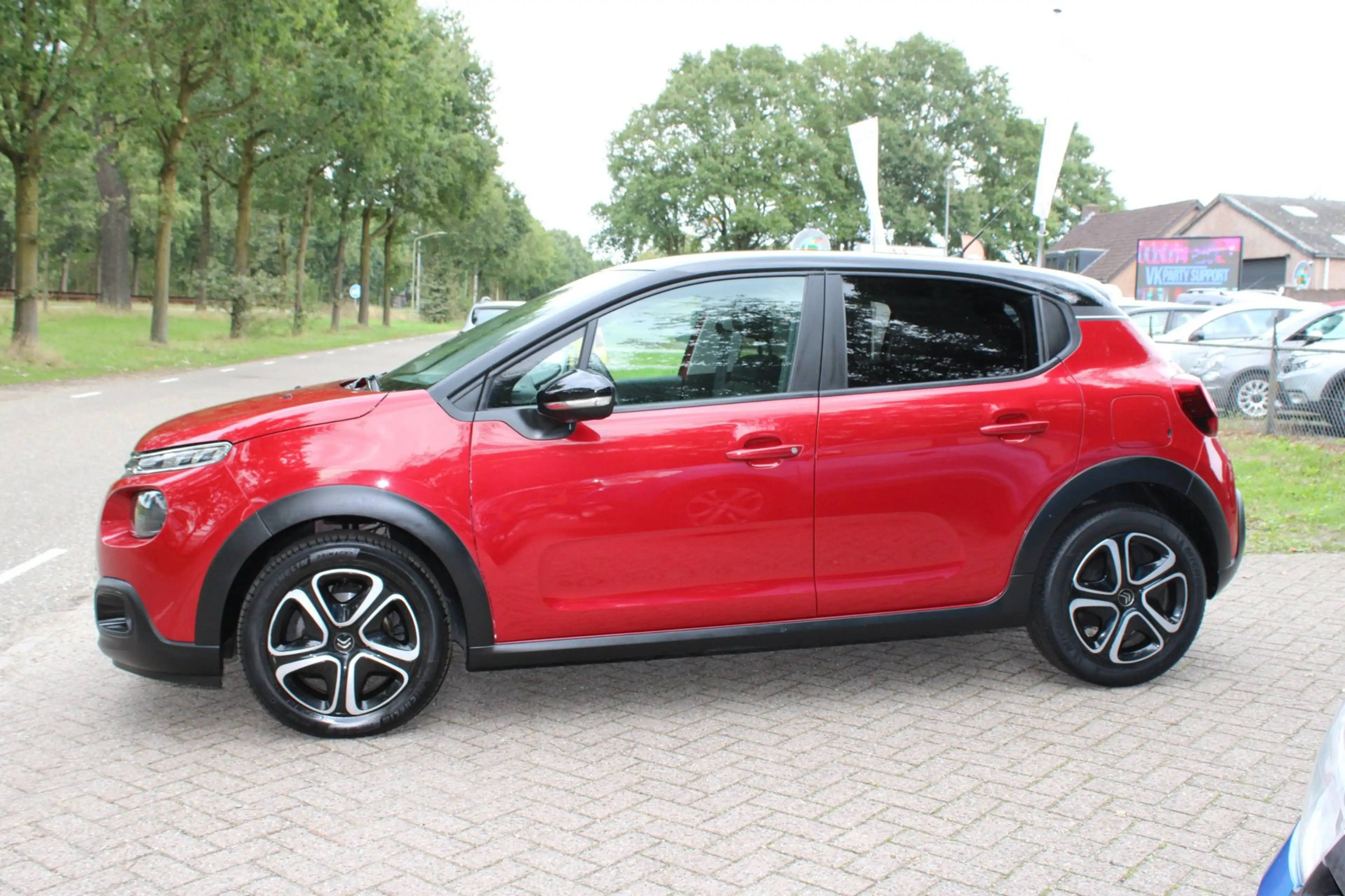 Citroen C3 1.2 PureTech Shine, Navi, Cruise, Clima. — photo 6