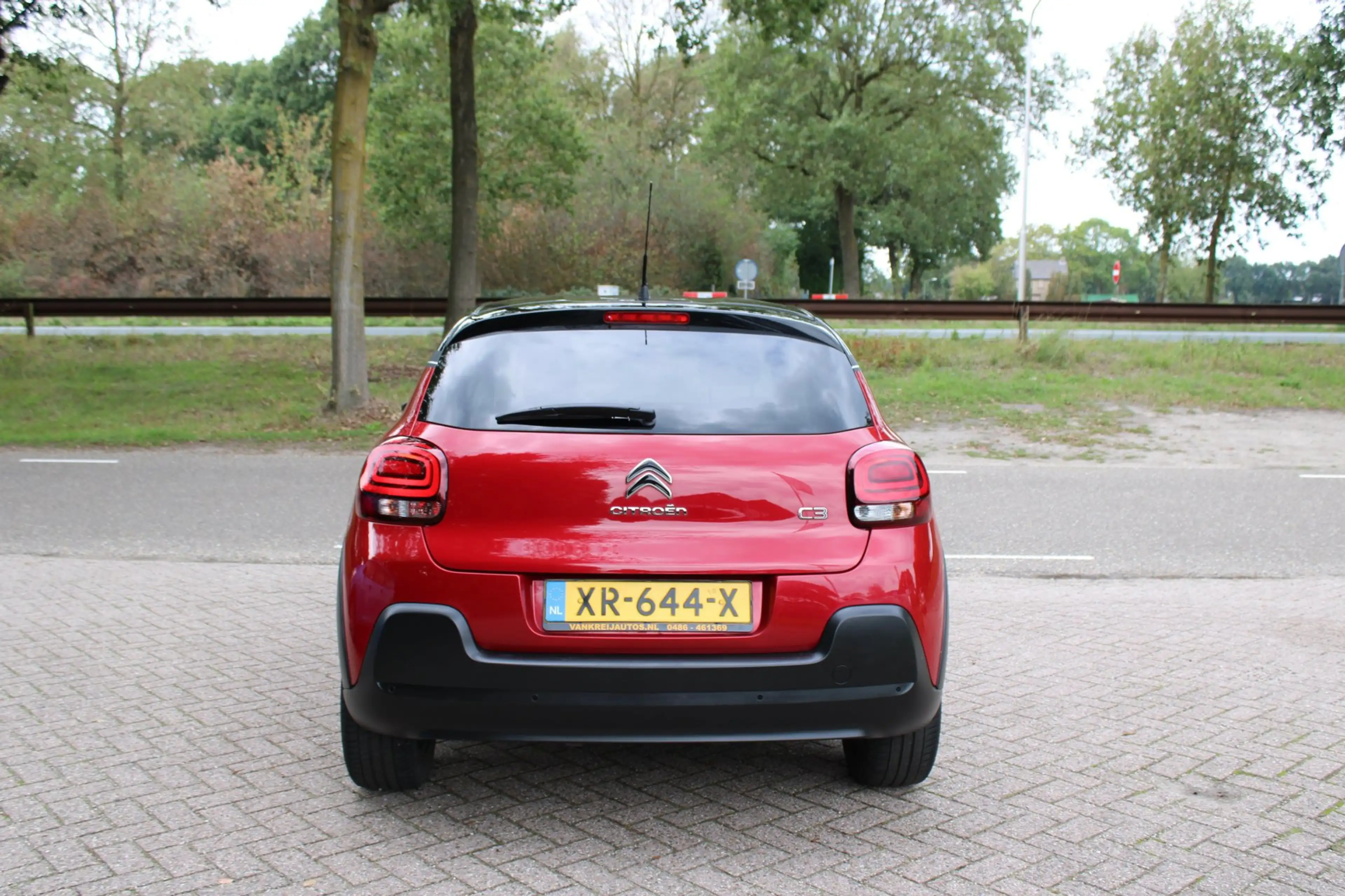 Citroen C3 1.2 PureTech Shine, Navi, Cruise, Clima. — photo 4