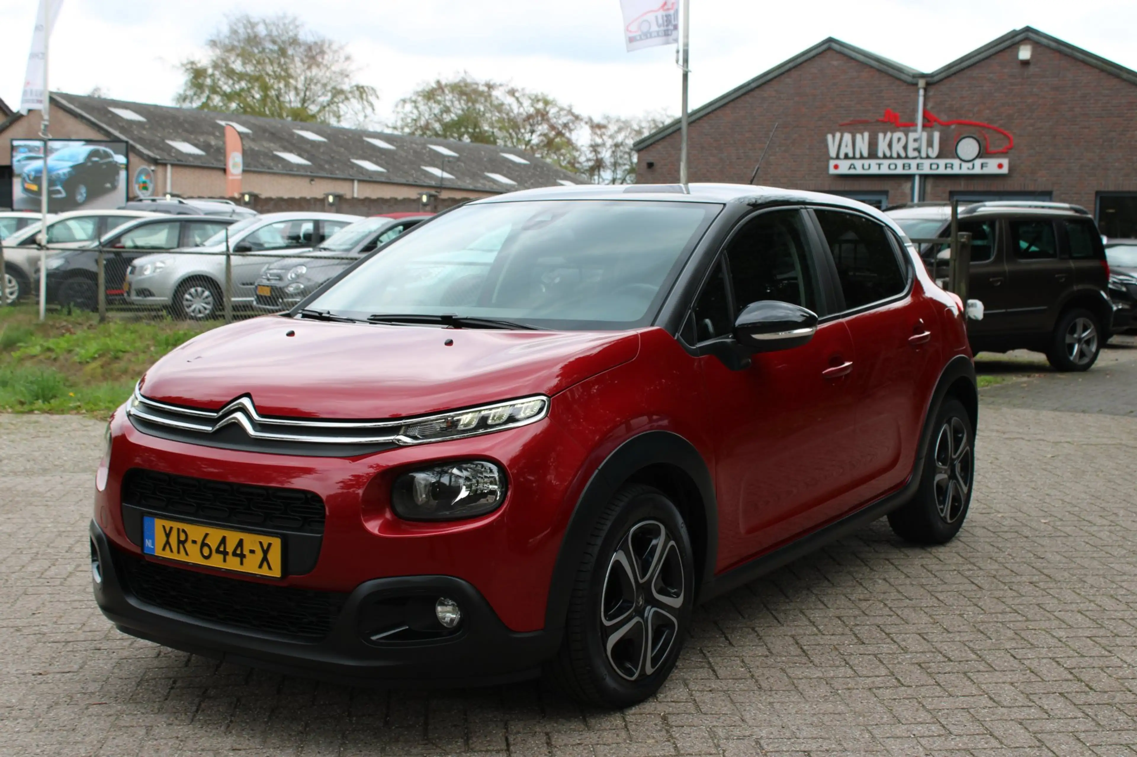 Citroen C3 1.2 PureTech Shine, Navi, Cruise, Clima. — photo 7