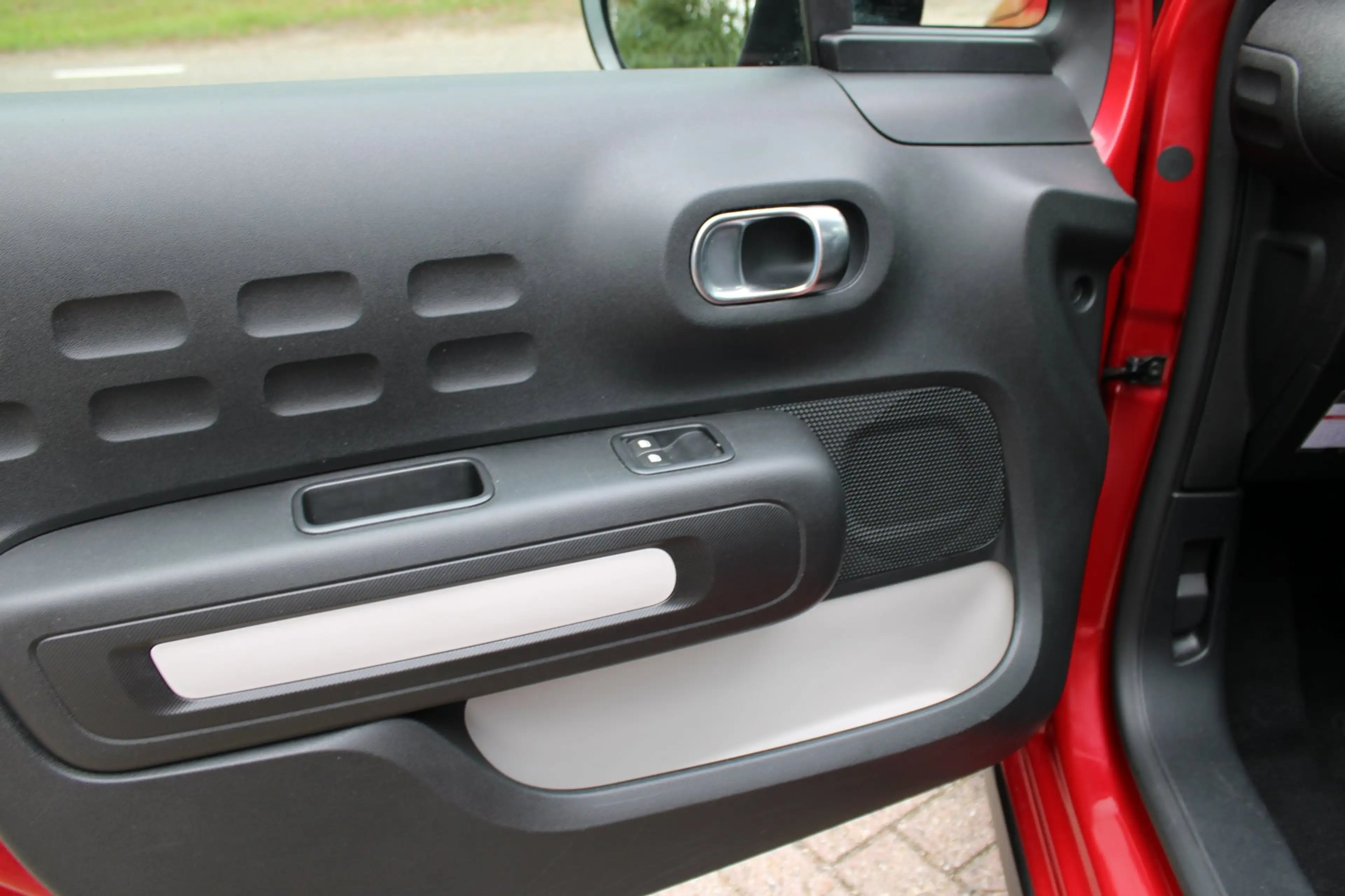 Citroen C3 1.2 PureTech Shine, Navi, Cruise, Clima. — photo 16