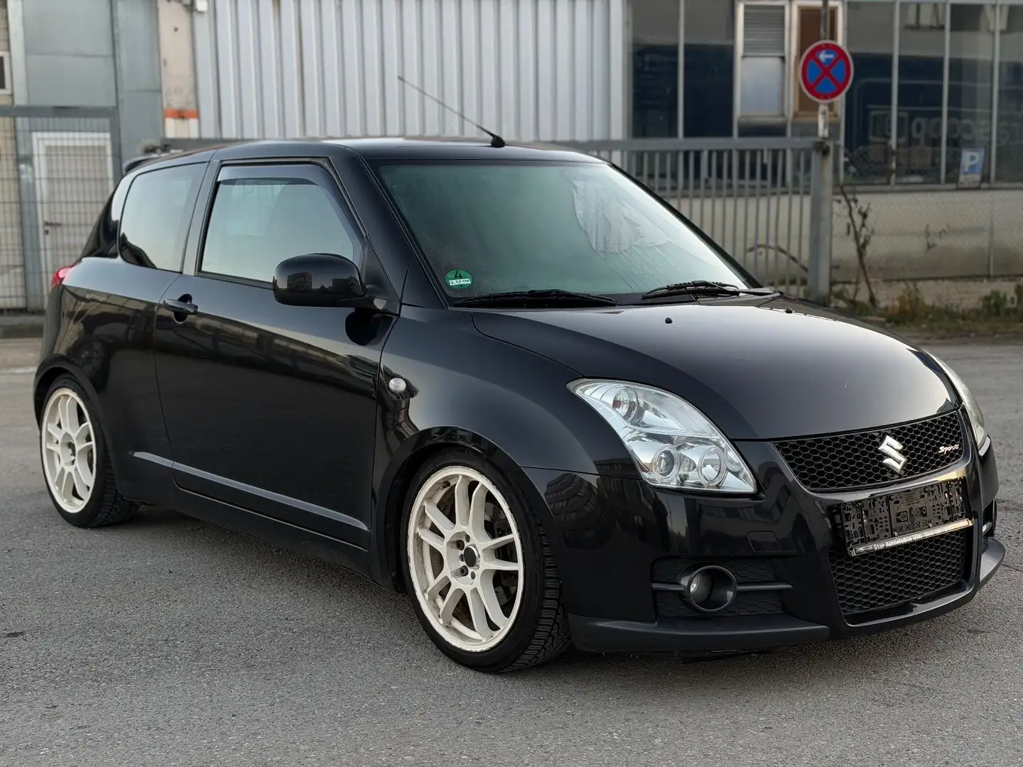 Suzuki Swift Lim. Sport KeylessGo Klimaautomatik Schwarz - 2