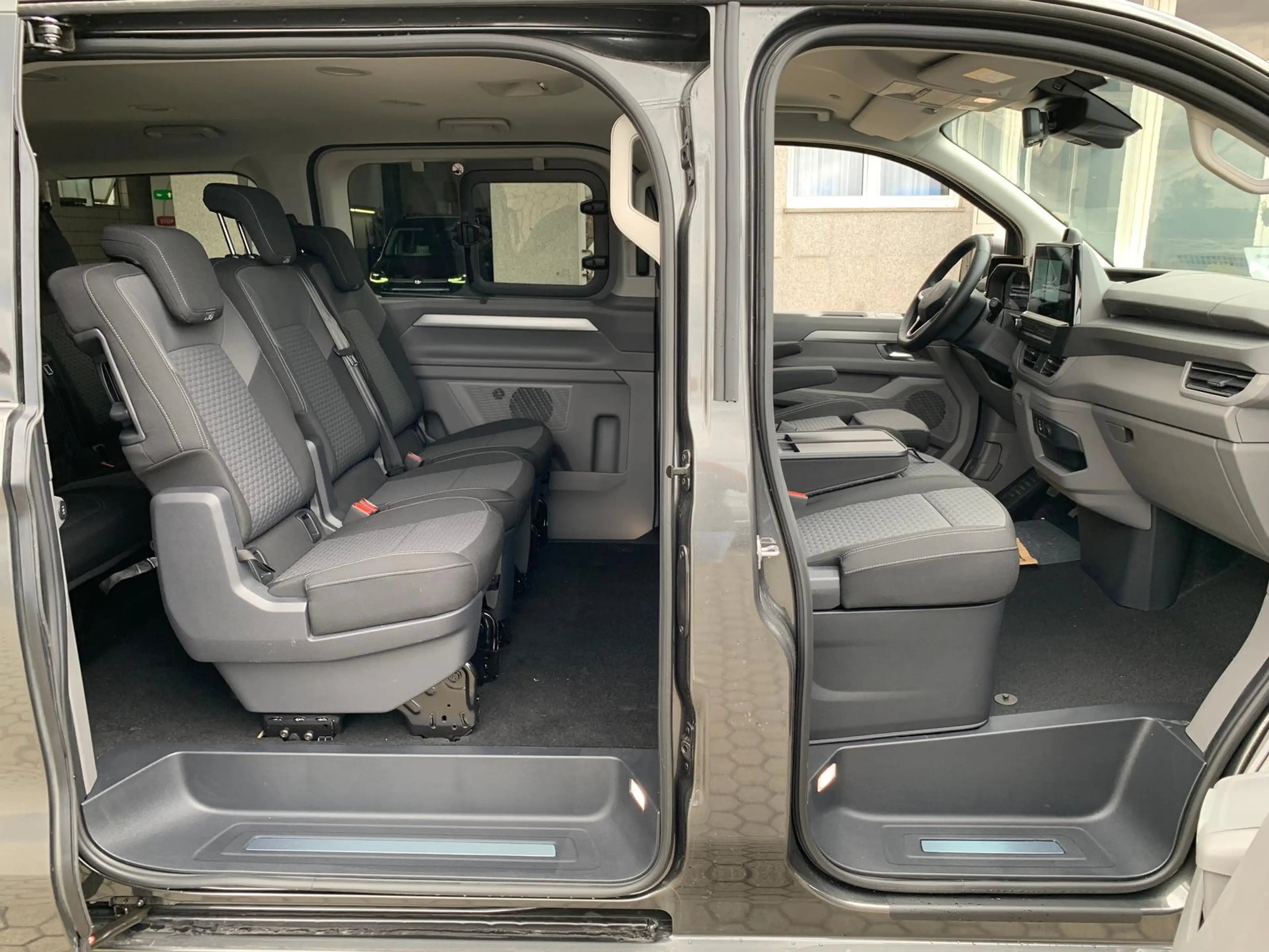 Volkswagen T7 Caravelle Caravelle Style LR lang EasyOpen Kamera 81'€ — photo 14