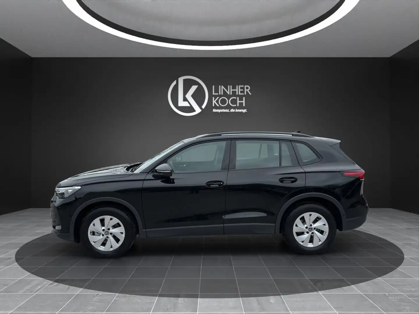 Volkswagen Tiguan 4Me eTSI DSG ''AHK+ACC+RFK+uvm'' Schwarz - 2
