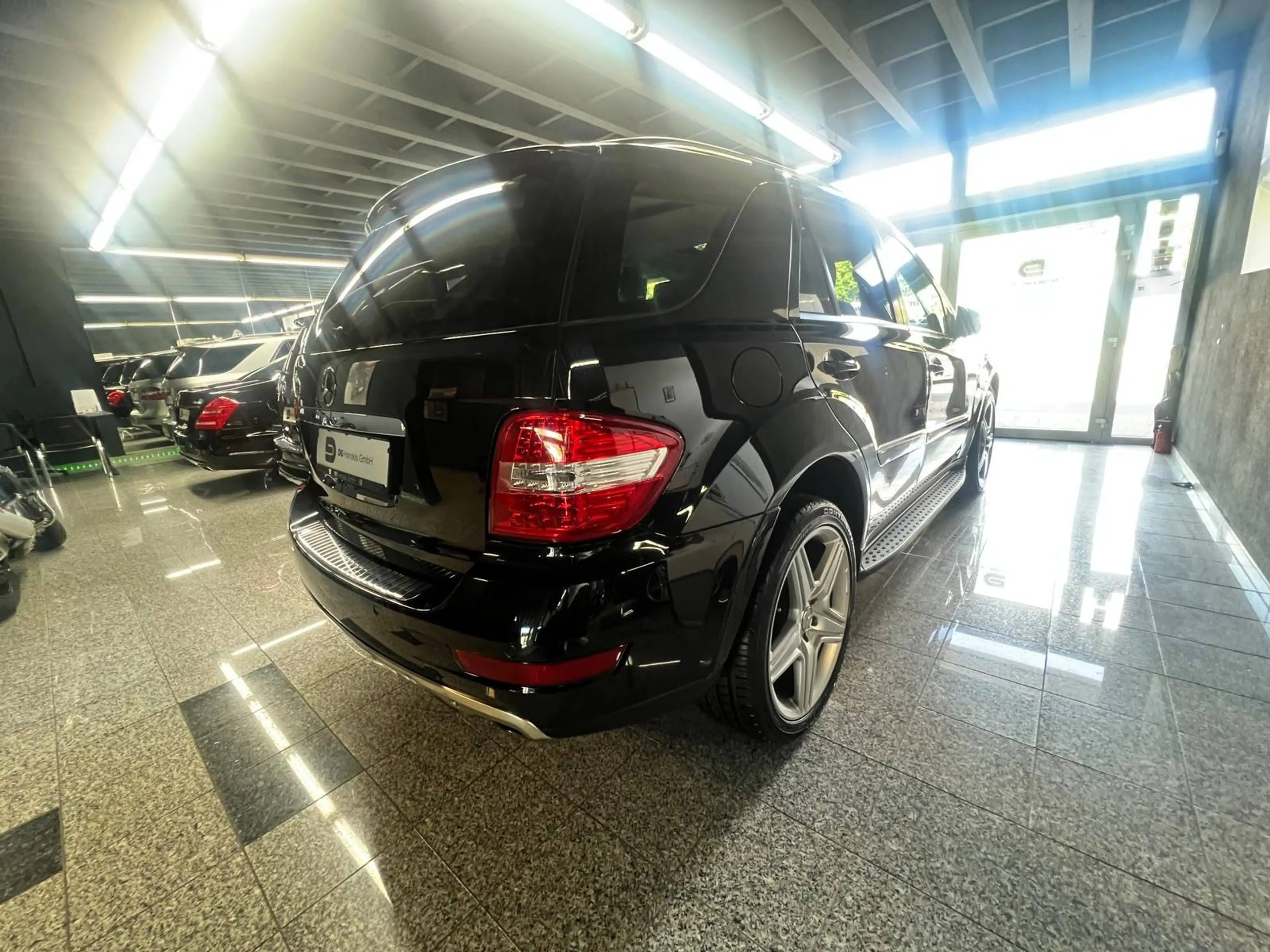 Mercedes-Benz ML 350 ML 350 4Matic (AHK,Xenon,SD,Kamara) — photo 3