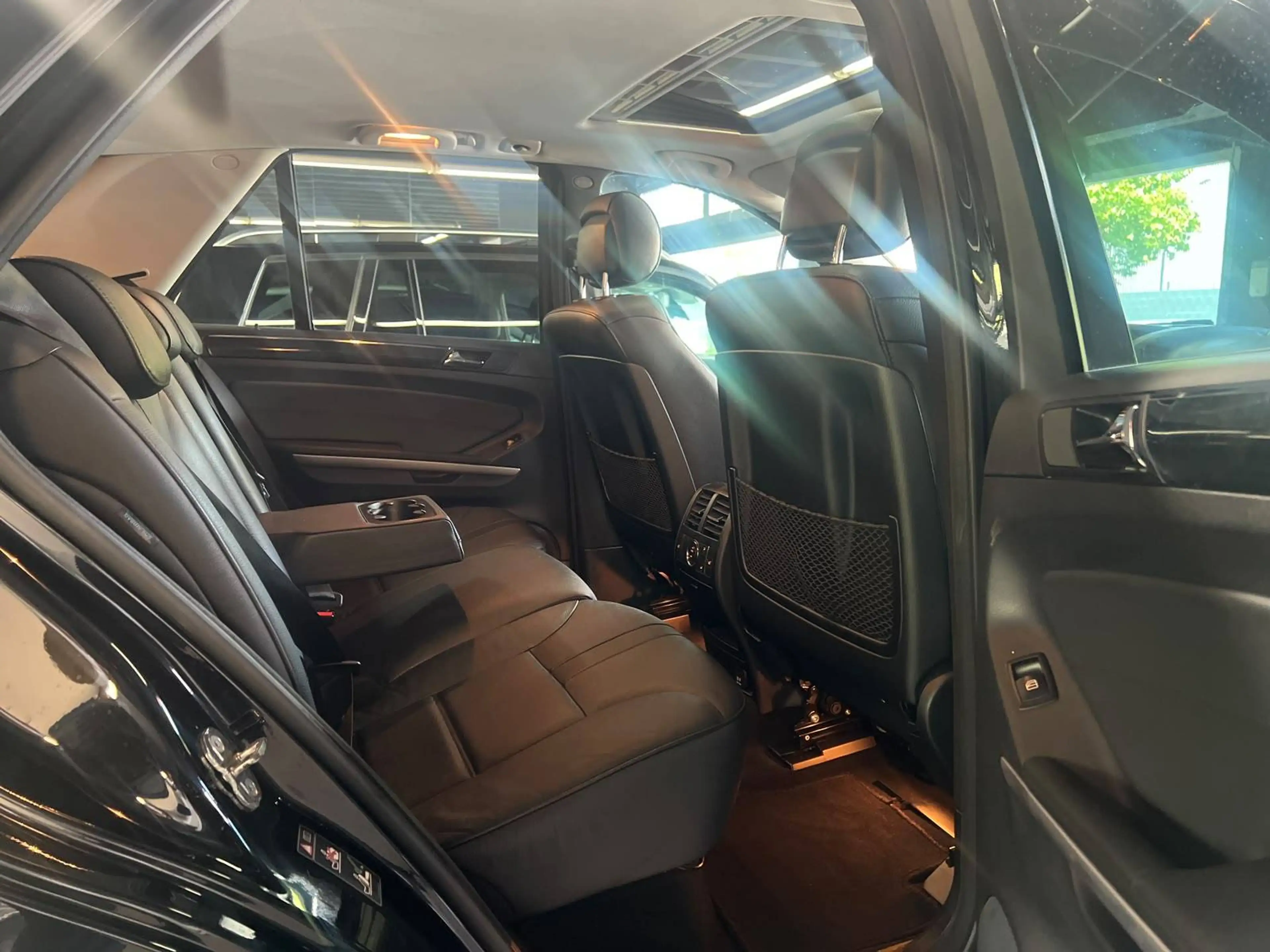 Mercedes-Benz ML 350 ML 350 4Matic (AHK,Xenon,SD,Kamara) — photo 6