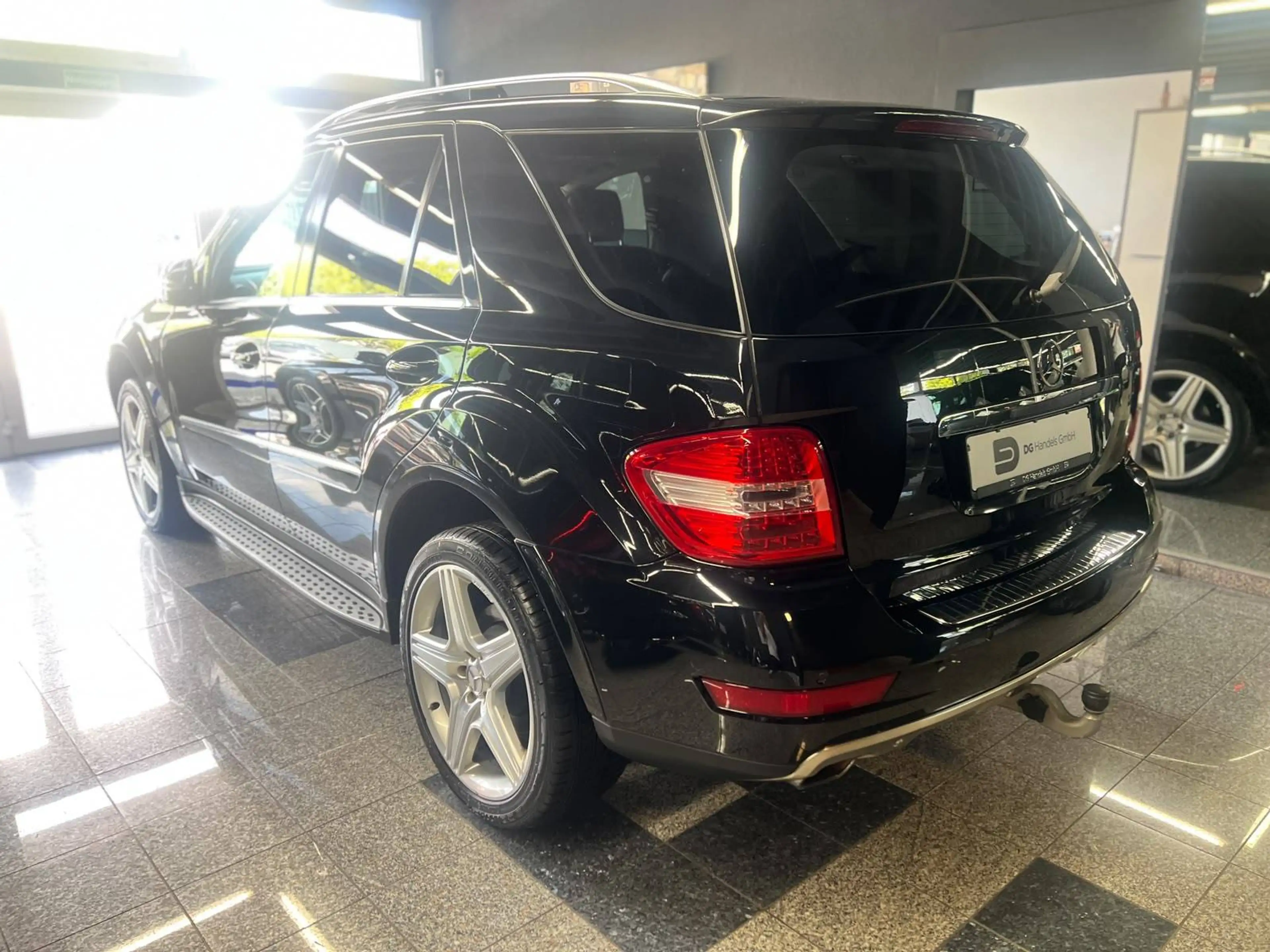 Mercedes-Benz ML 350 ML 350 4Matic (AHK,Xenon,SD,Kamara) — photo 4