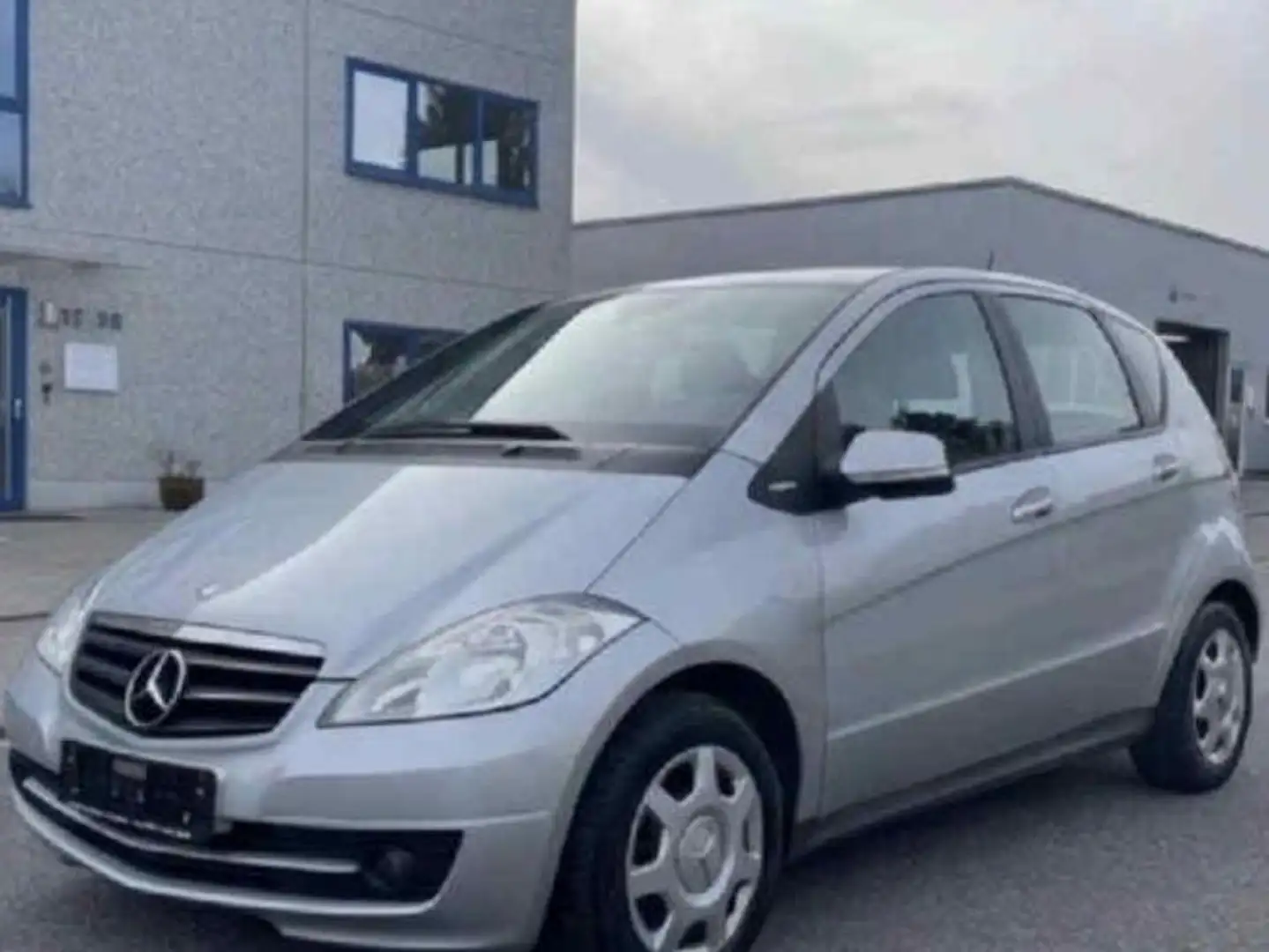 Mercedes-Benz A 160 BlueEFFICIENCY - Silber - 2