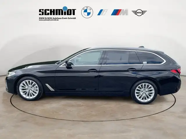 BMW 5 Series view 2