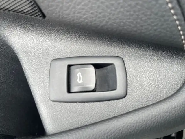 BMW 5 Series view 15