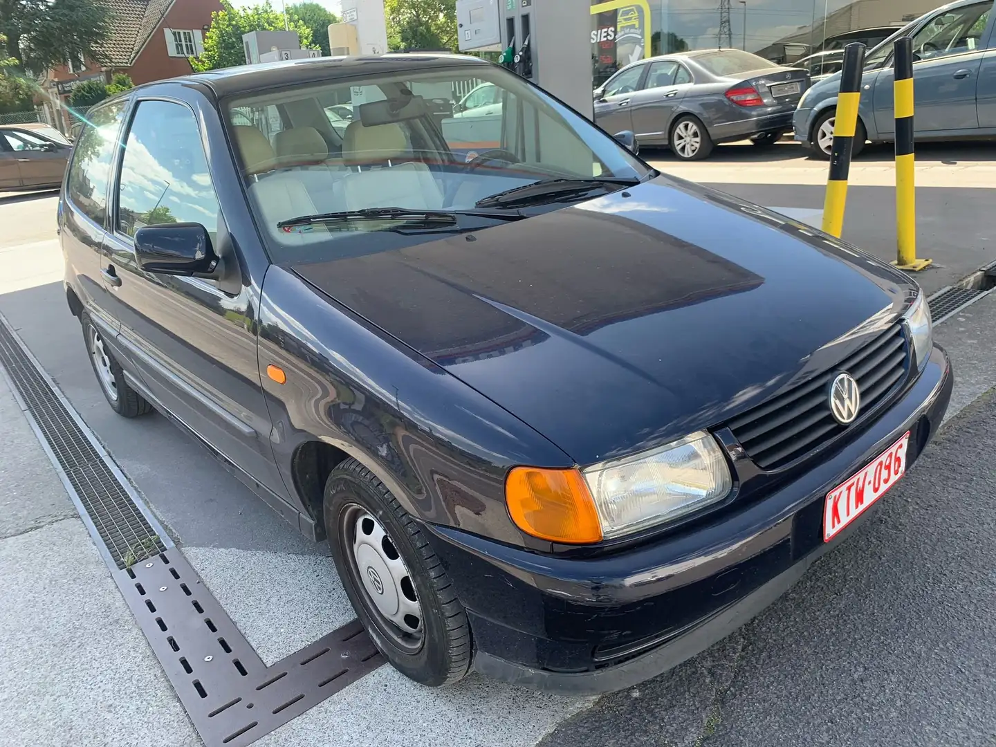 Volkswagen Polo 1.4i ***avec feuille rose Modrá - 2