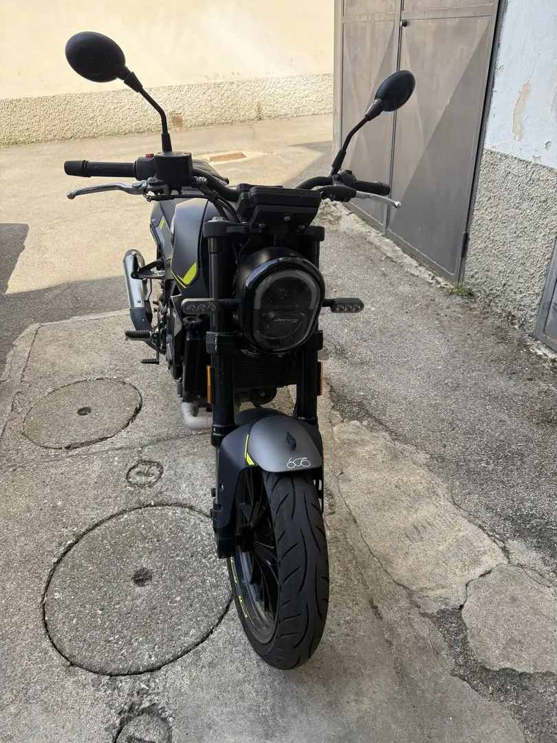 Benelli Leoncino 250 - 1